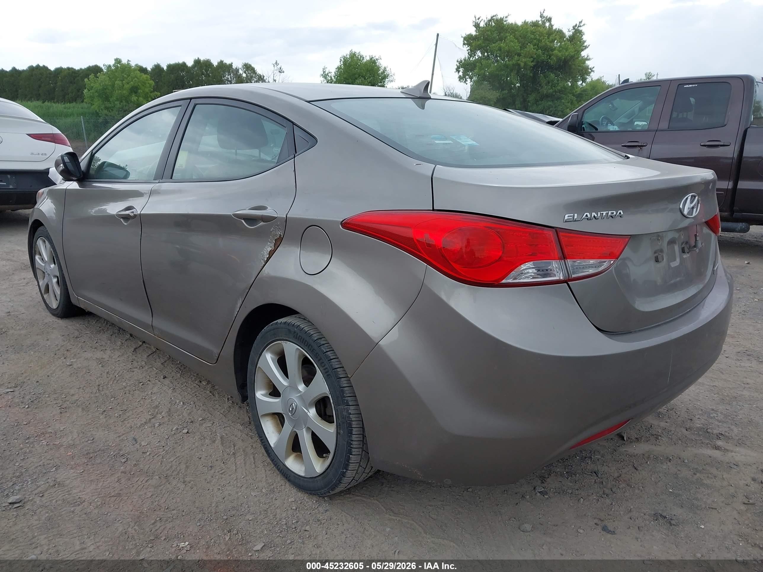 2013 Hyundai Elantra Limited Champagne vin: 5NPDH4AE8DH213850
