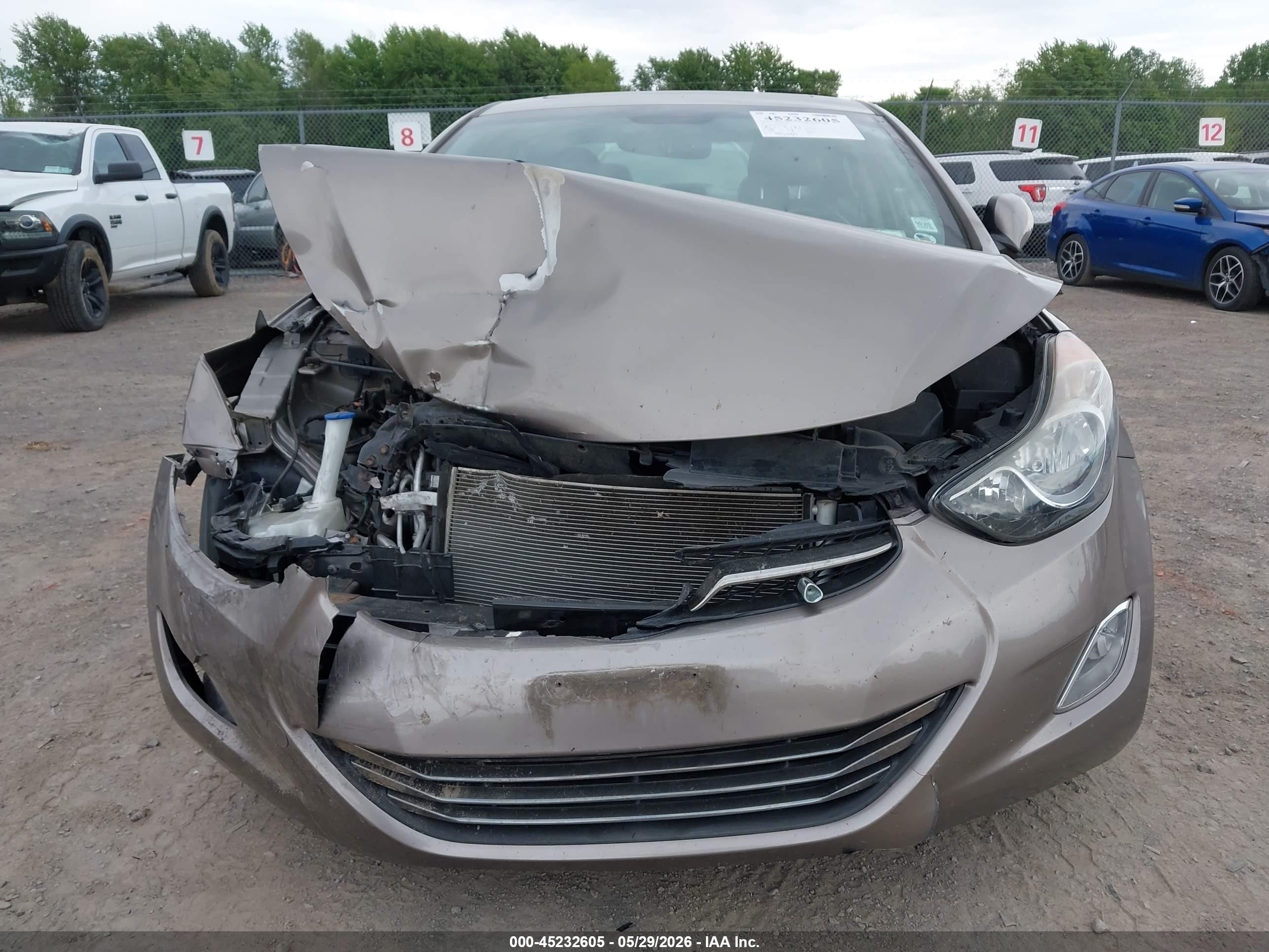 2013 Hyundai Elantra Limited Champagne vin: 5NPDH4AE8DH213850