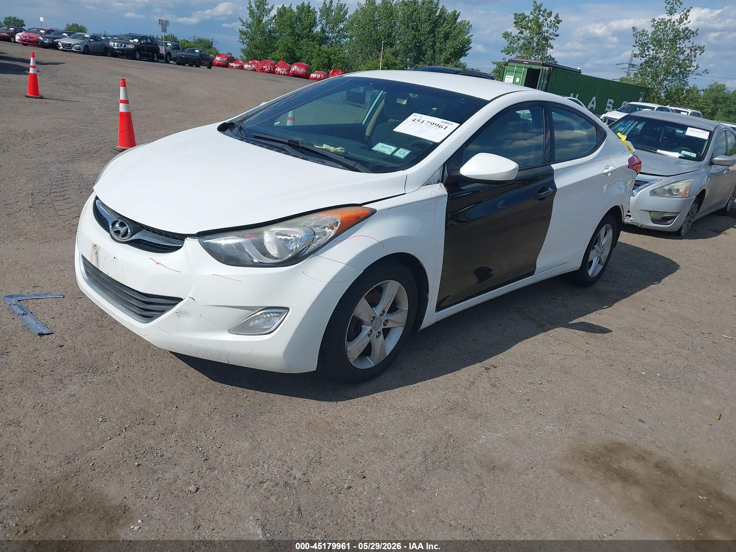2013 Hyundai Elantra Gls White vin: 5NPDH4AE8DH232480