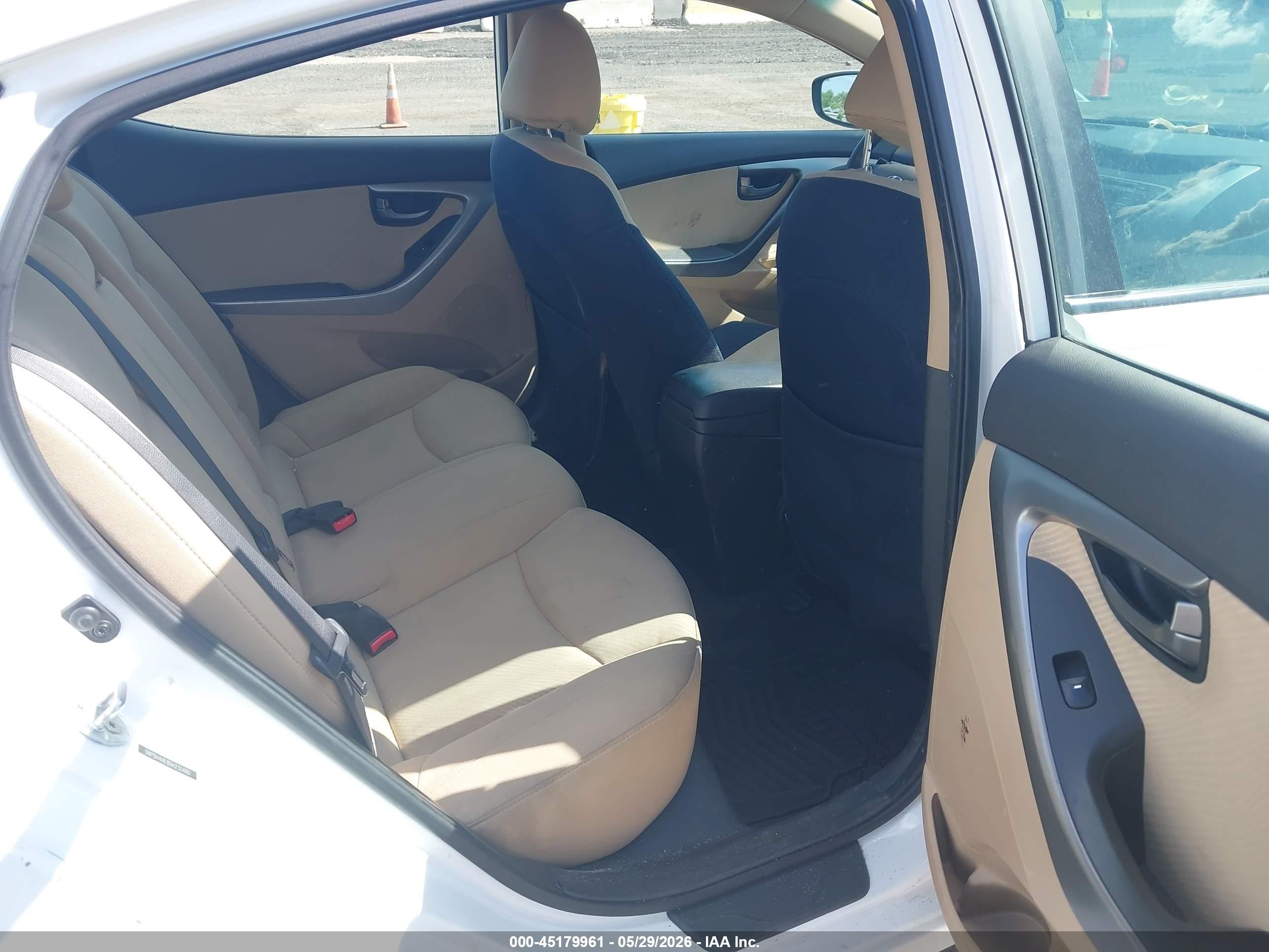 2013 Hyundai Elantra Gls White vin: 5NPDH4AE8DH232480