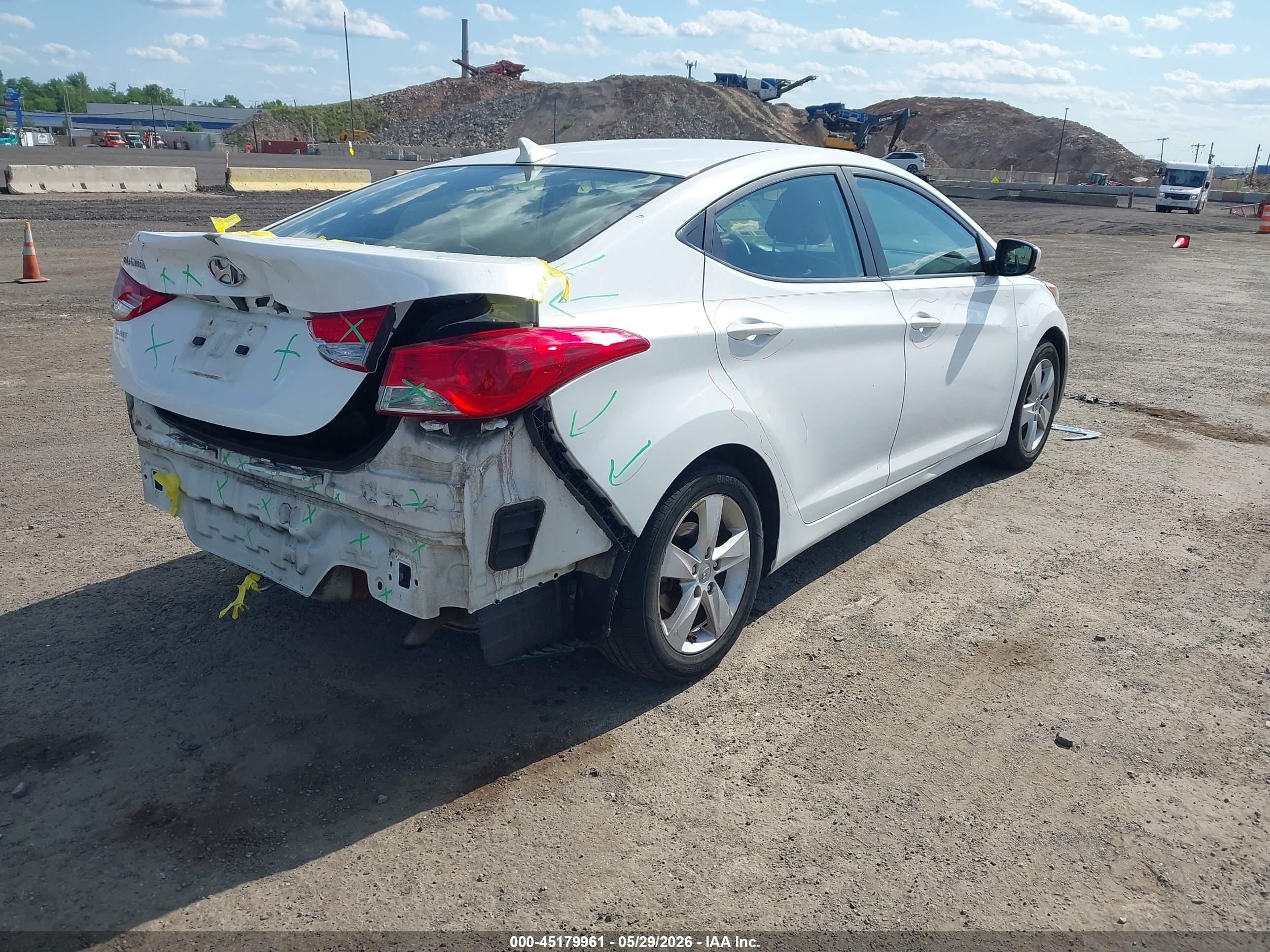 2013 Hyundai Elantra Gls White vin: 5NPDH4AE8DH232480