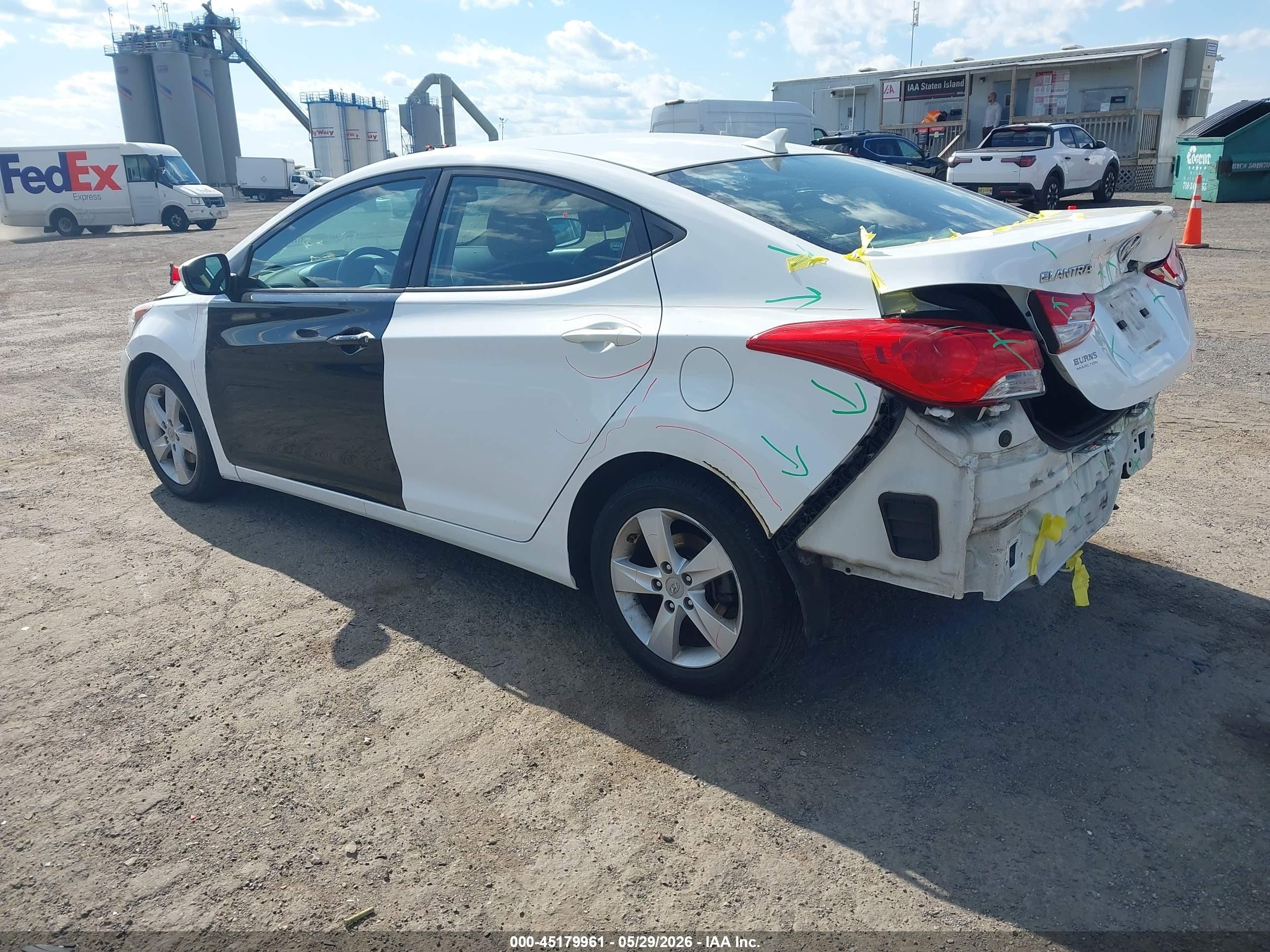 2013 Hyundai Elantra Gls White vin: 5NPDH4AE8DH232480