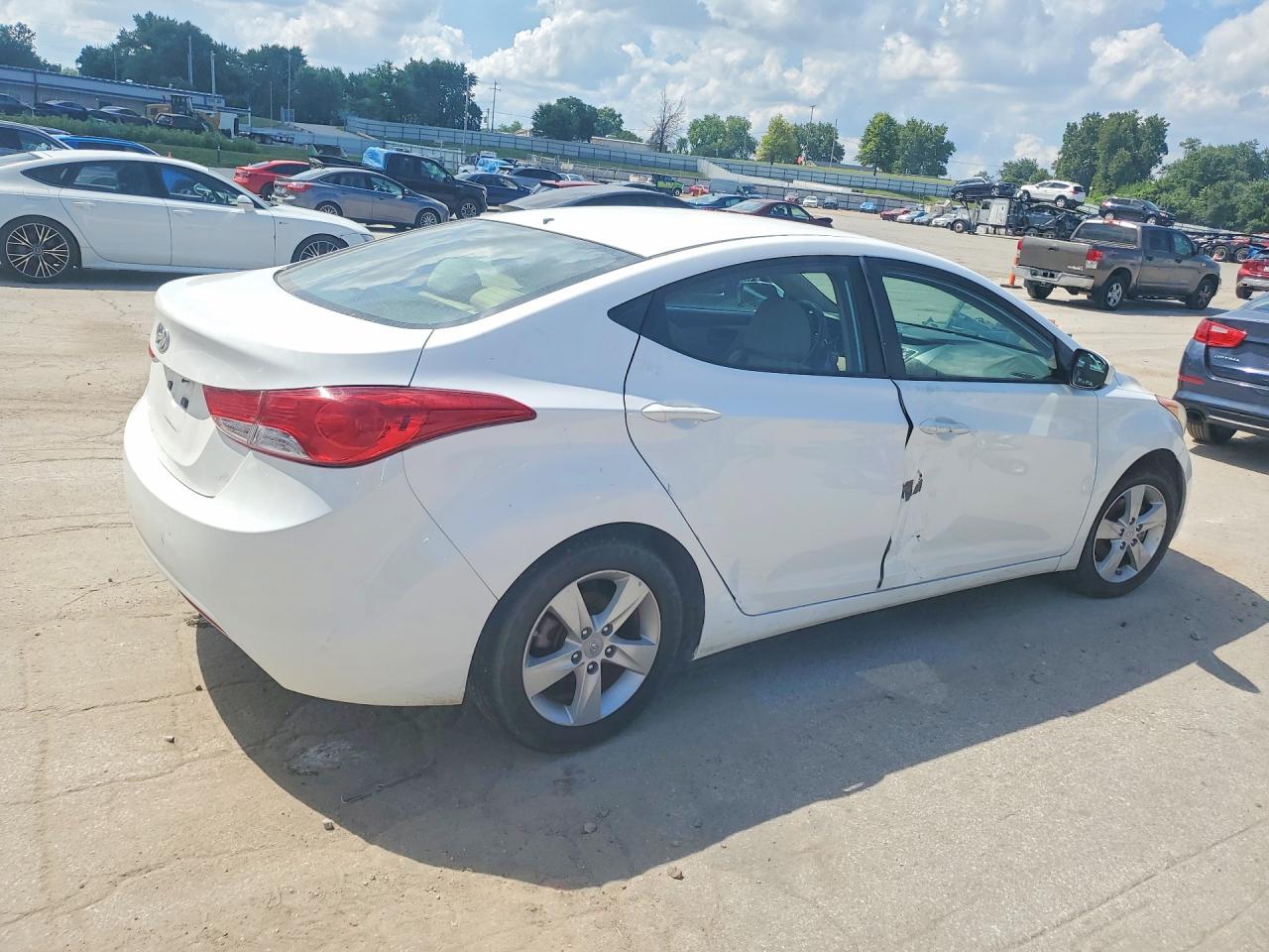 2013 Hyundai Elantra Gls White vin: 5NPDH4AE8DH233760