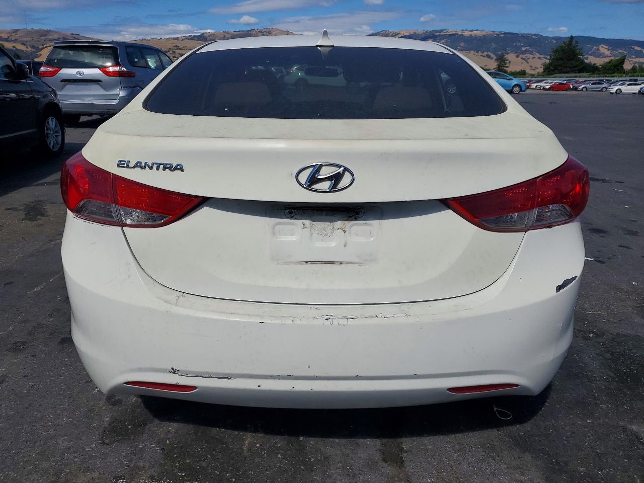 2013 Hyundai Elantra Gls White vin: 5NPDH4AE8DH308716