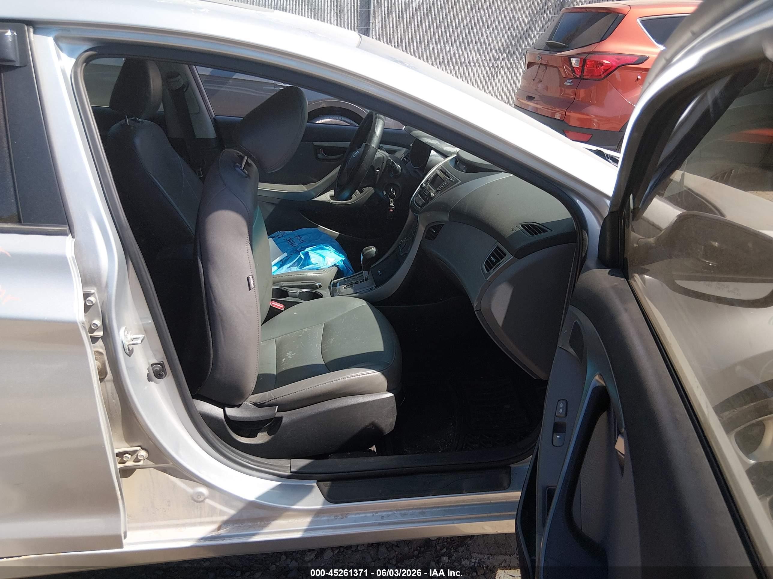2013 Hyundai Elantra Limited Silver vin: 5NPDH4AE8DH313818