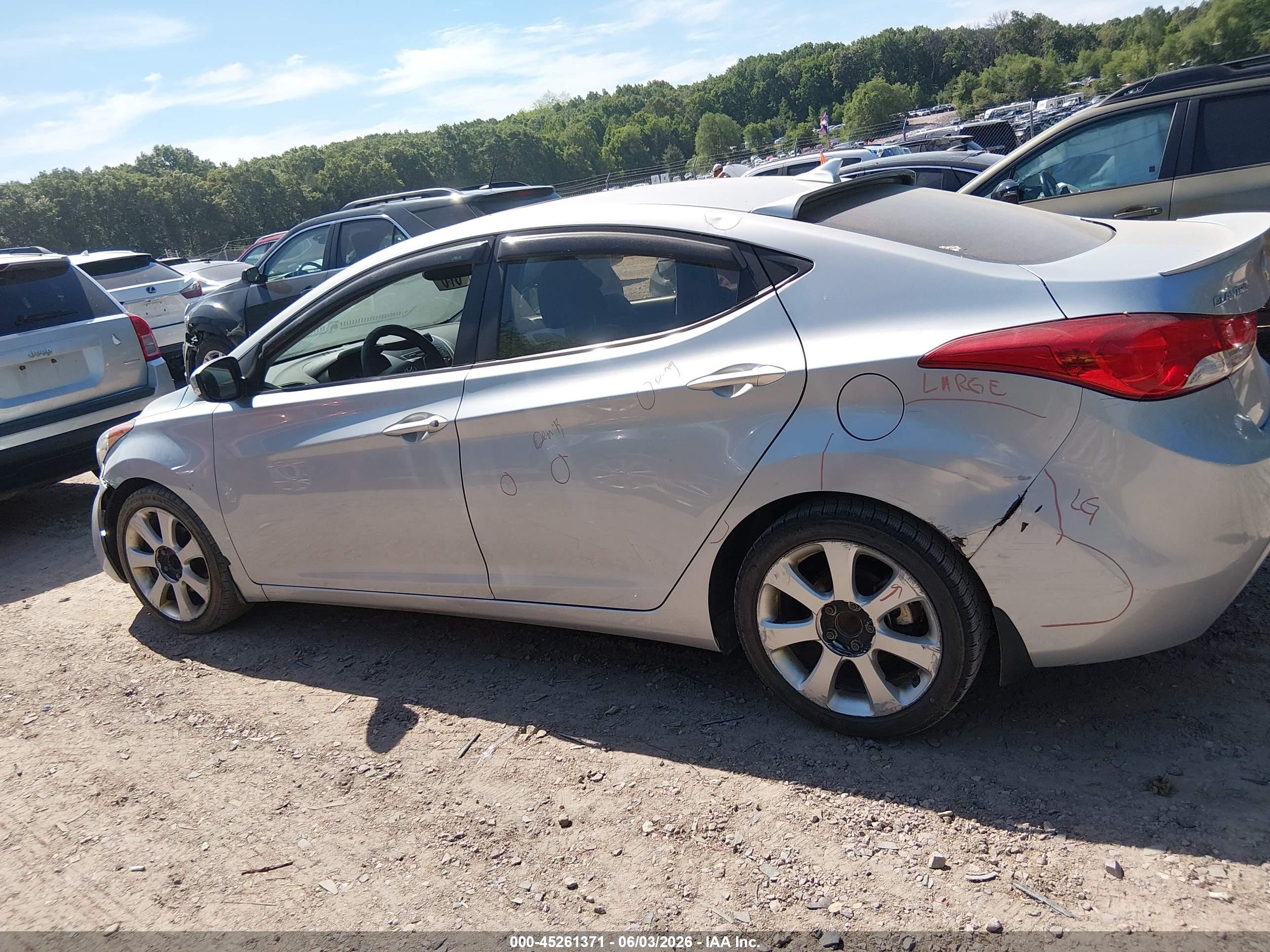 2013 Hyundai Elantra Limited Silver vin: 5NPDH4AE8DH313818