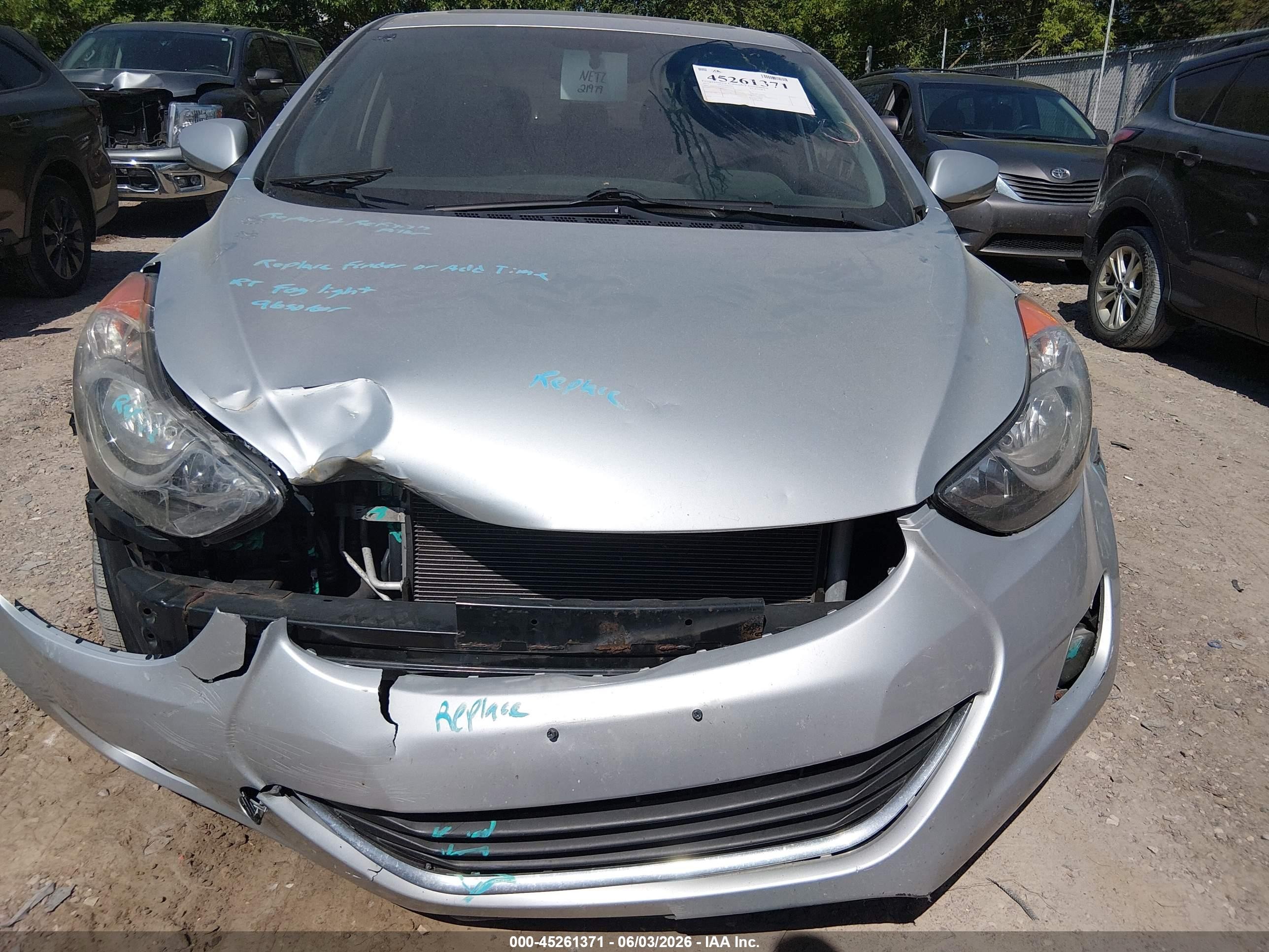 2013 Hyundai Elantra Limited Silver vin: 5NPDH4AE8DH313818