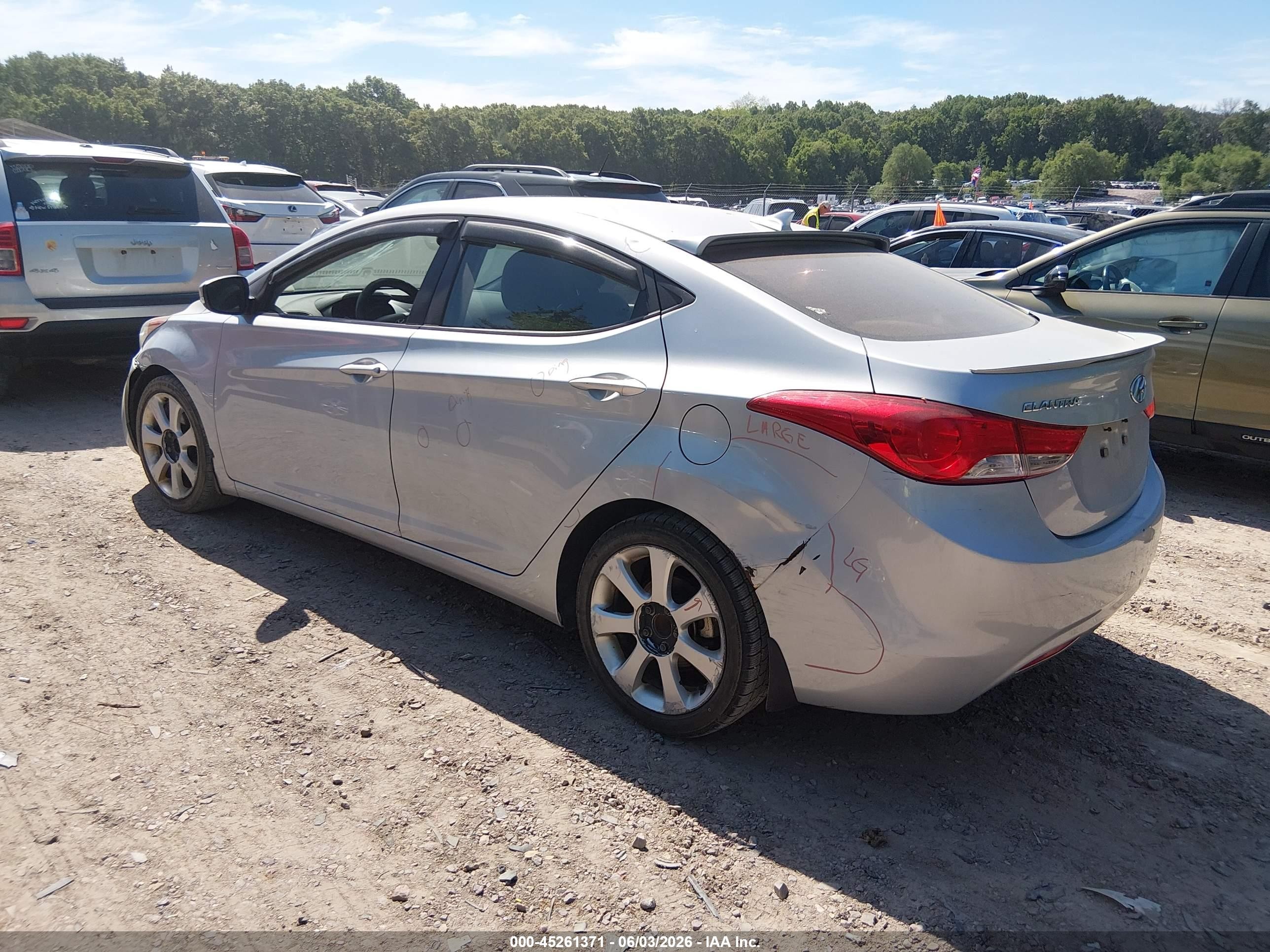 2013 Hyundai Elantra Limited Silver vin: 5NPDH4AE8DH313818