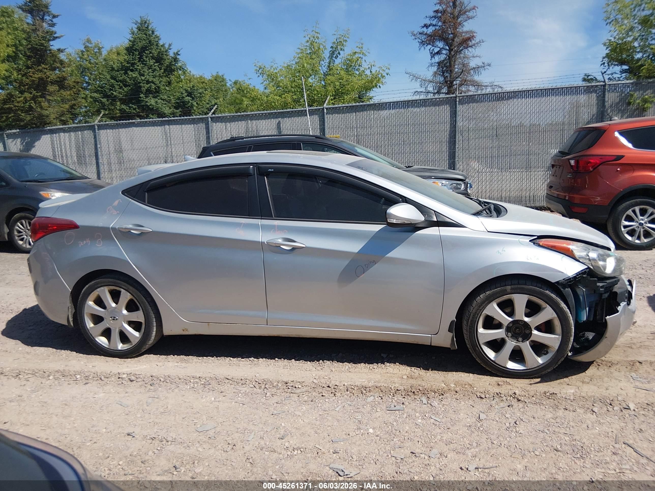 2013 Hyundai Elantra Limited Silver vin: 5NPDH4AE8DH313818