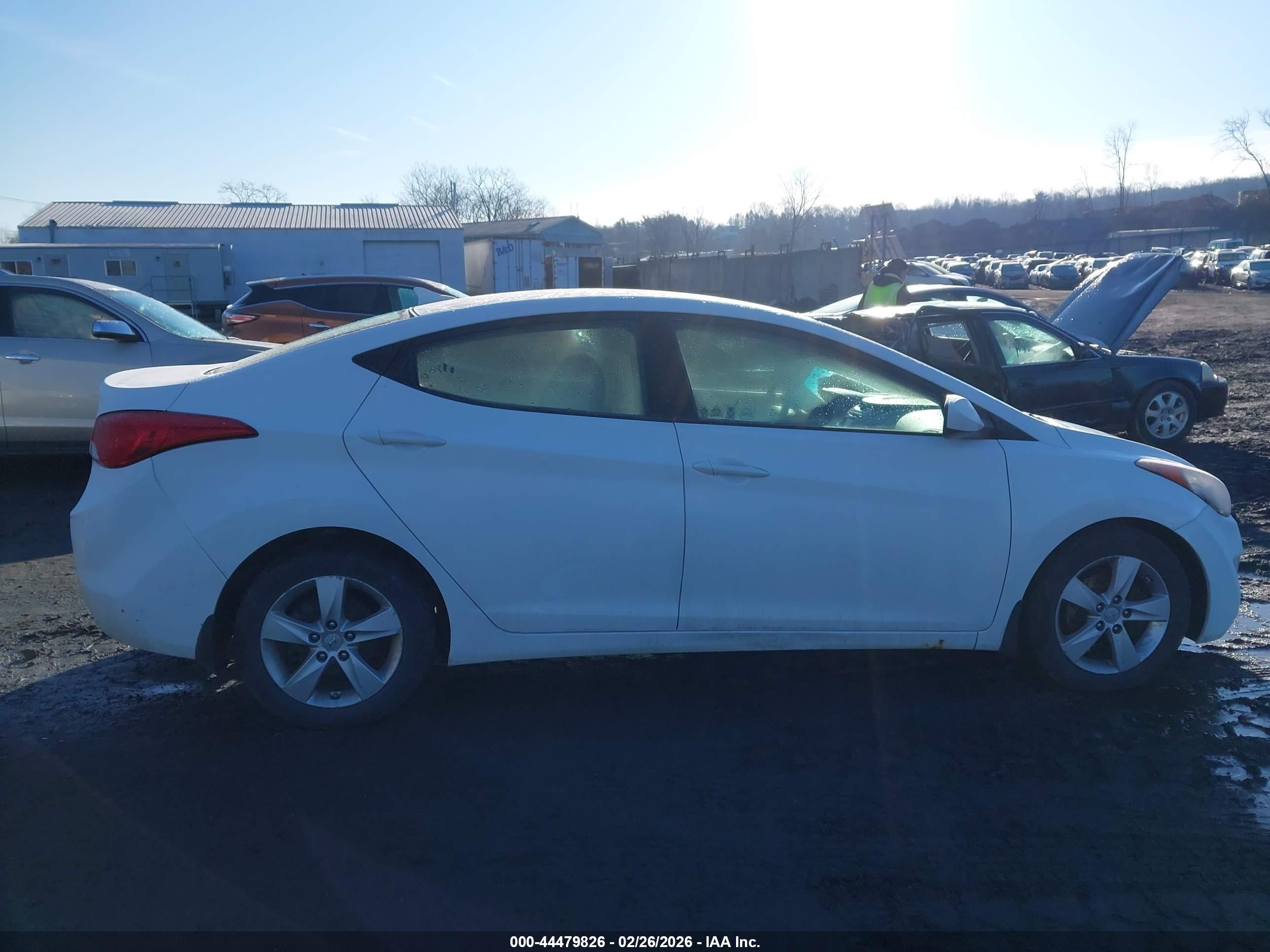 2013 Hyundai Elantra Gls White vin: 5NPDH4AE8DH349864