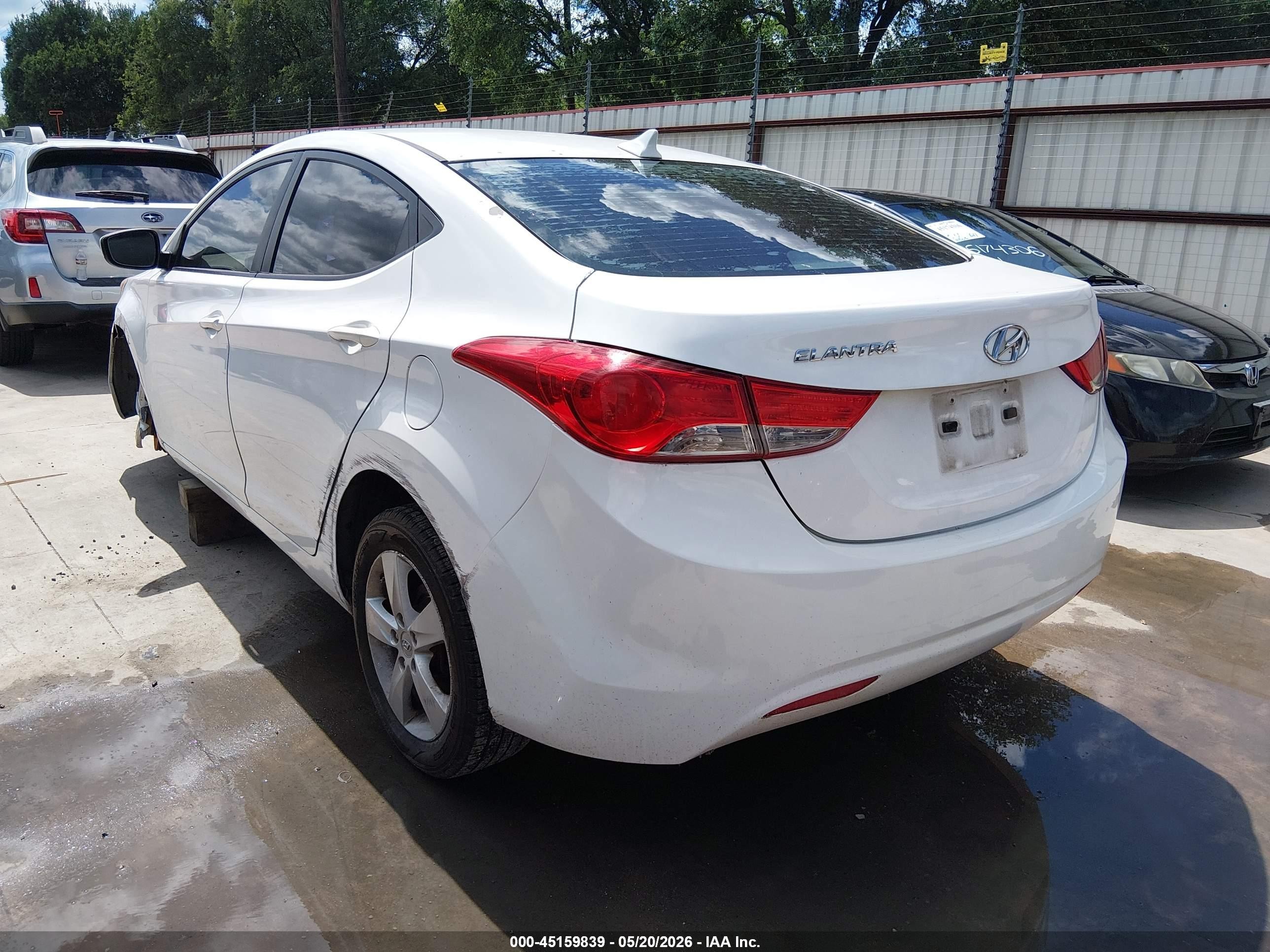 2013 Hyundai Elantra Gls White vin: 5NPDH4AE8DH369631