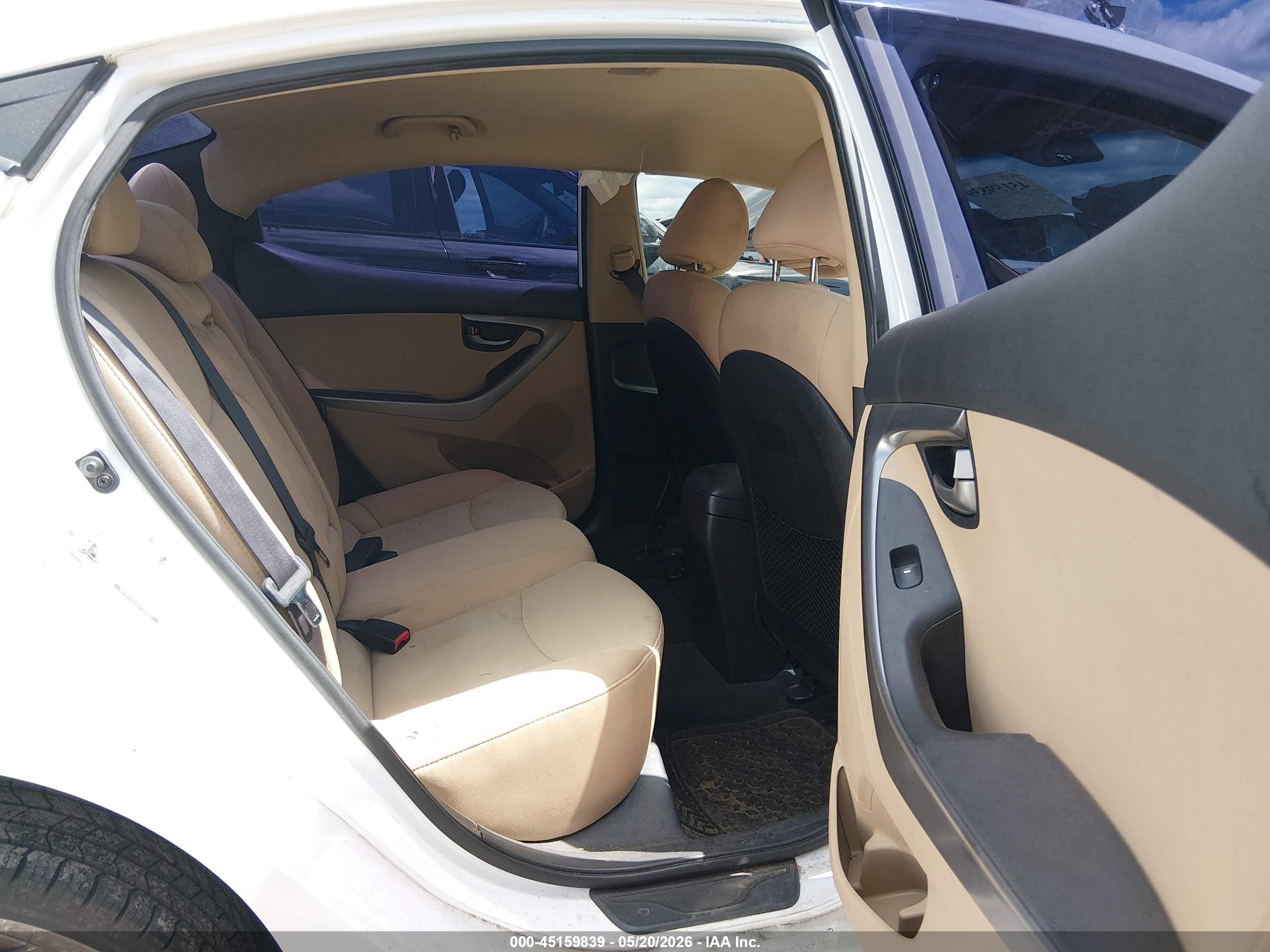 2013 Hyundai Elantra Gls White vin: 5NPDH4AE8DH369631