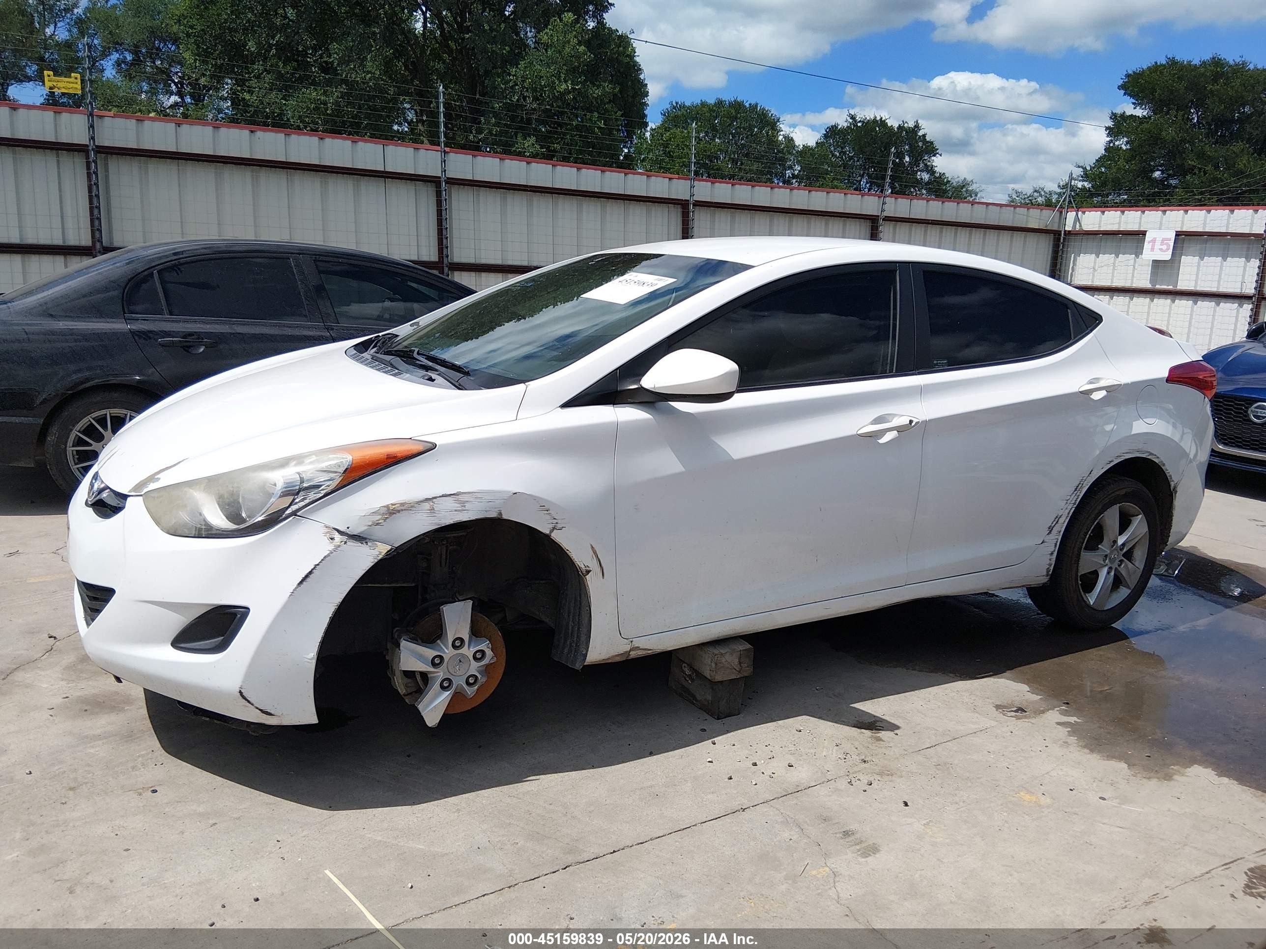 2013 Hyundai Elantra Gls White vin: 5NPDH4AE8DH369631