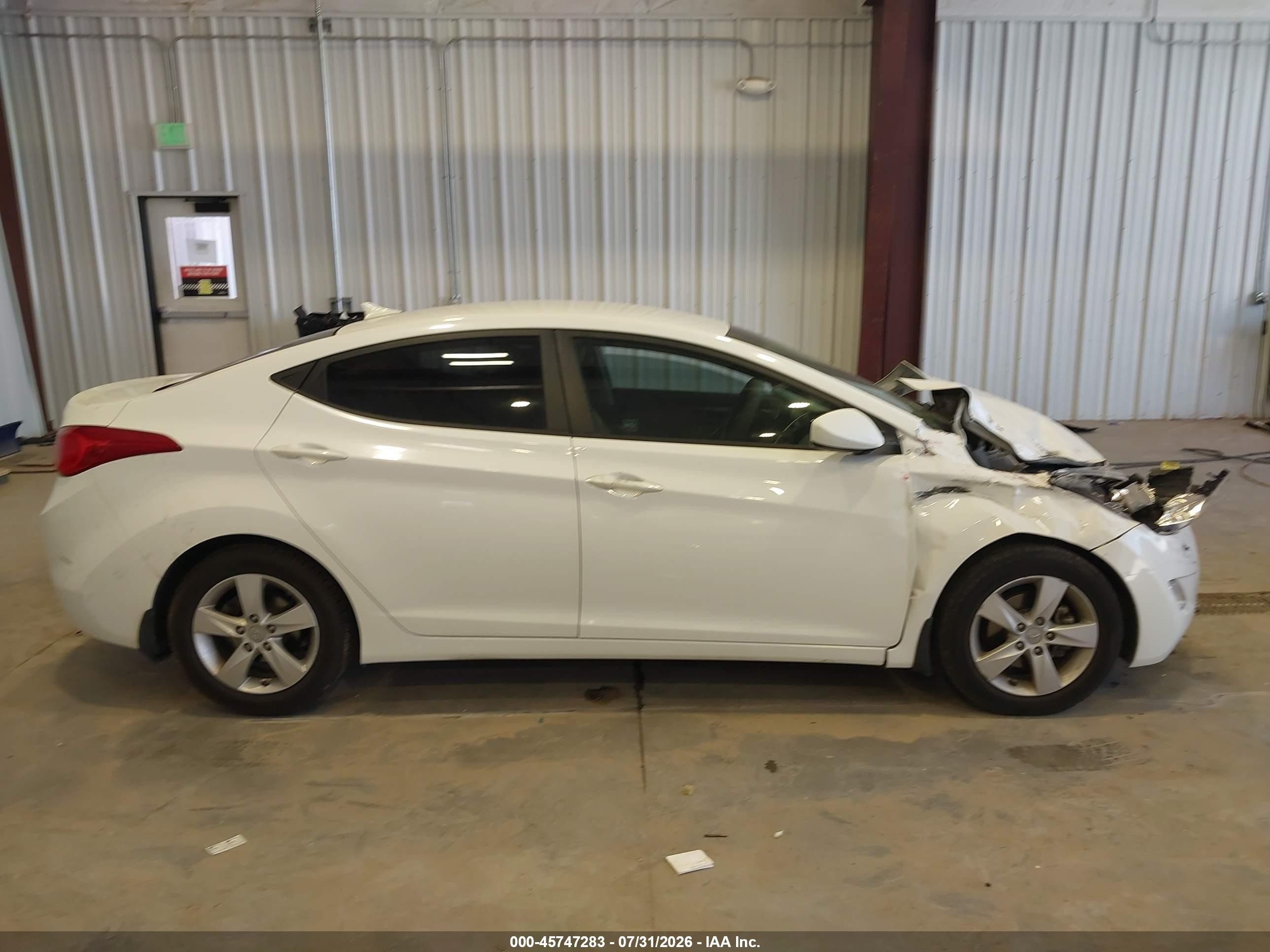 2013 Hyundai Elantra Gls White vin: 5NPDH4AE8DH390091