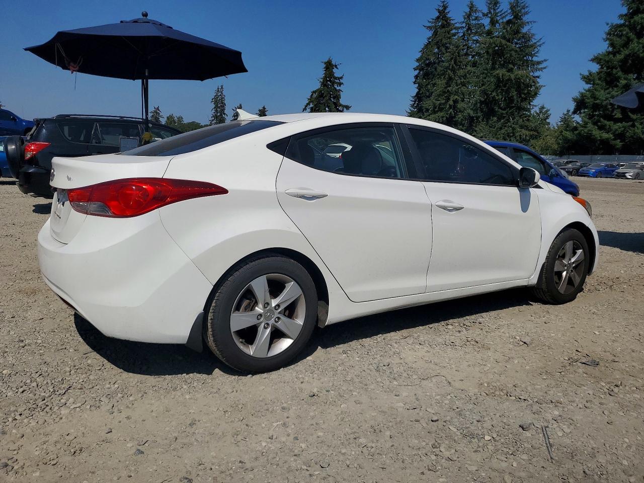 2013 Hyundai Elantra Gls White vin: 5NPDH4AE8DH391127