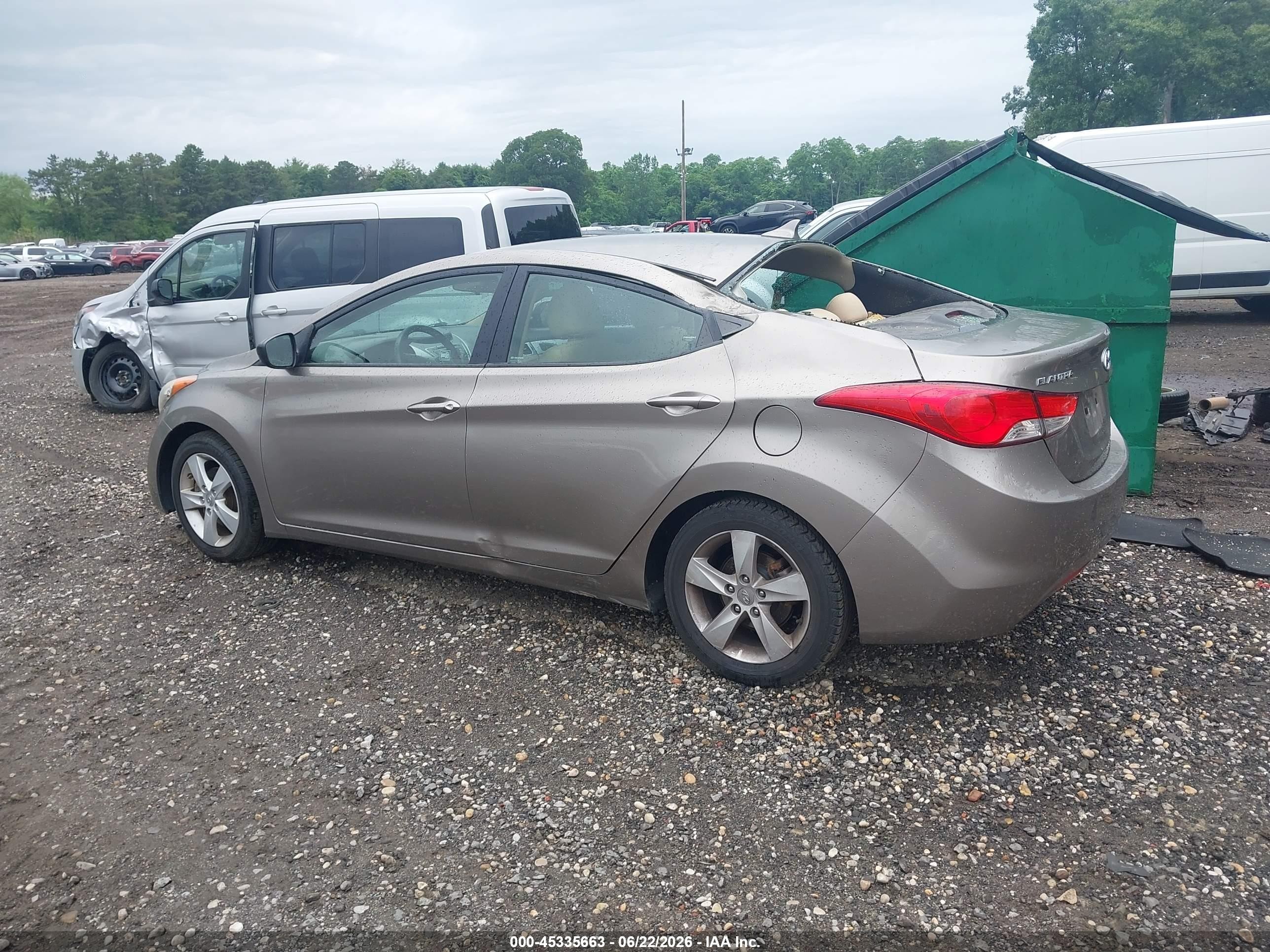 2013 Hyundai Elantra Gls Brown vin: 5NPDH4AE8DH412011