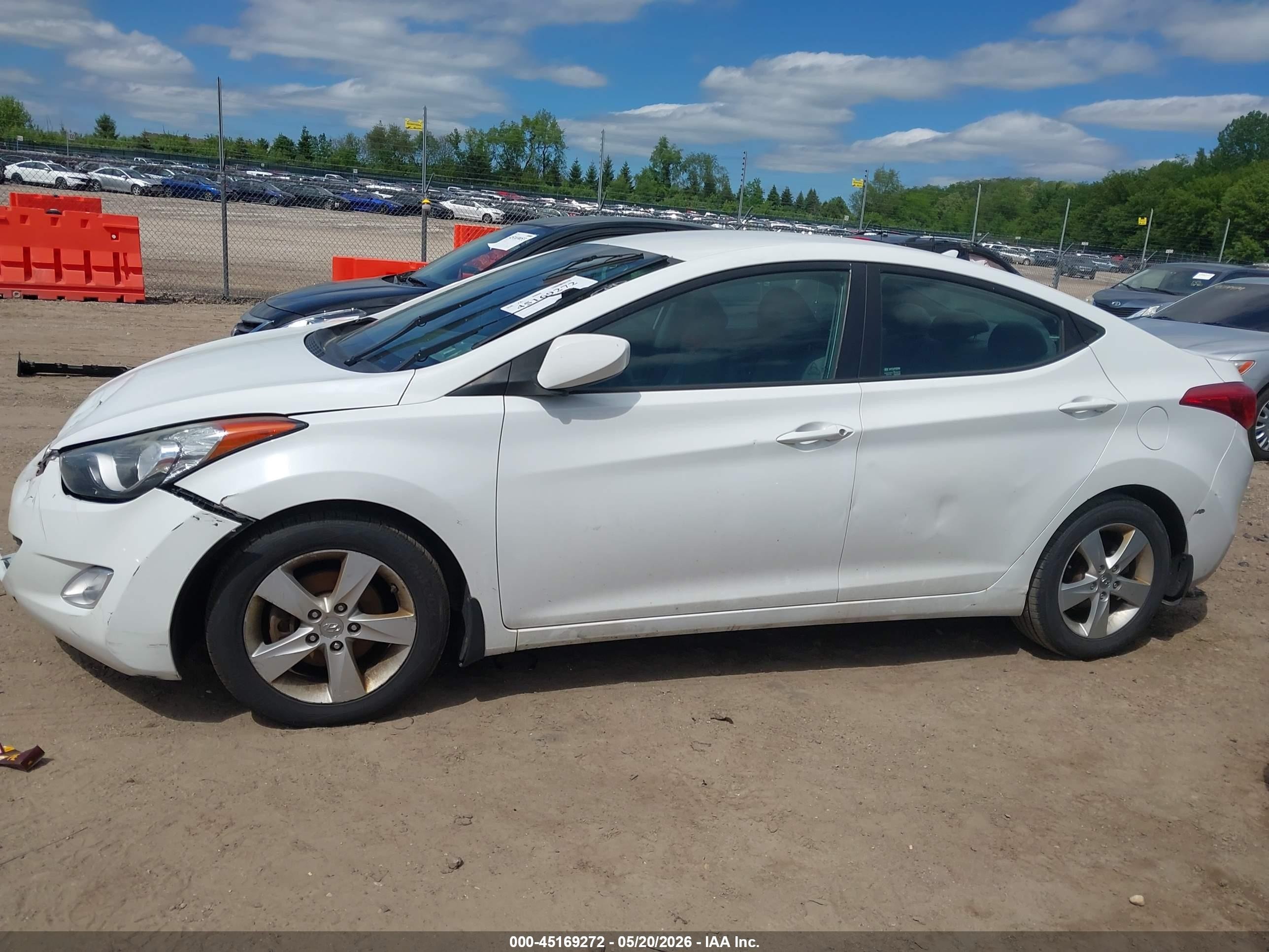 2013 Hyundai Elantra Gls White vin: 5NPDH4AE8DH426233