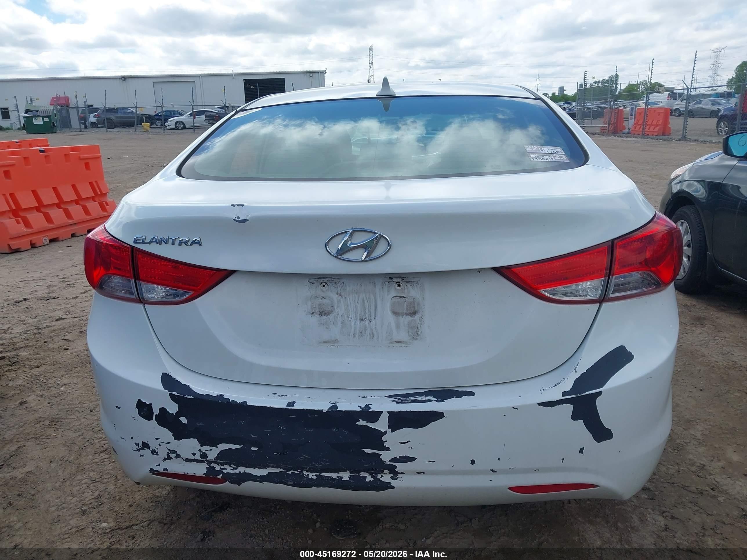 2013 Hyundai Elantra Gls White vin: 5NPDH4AE8DH426233