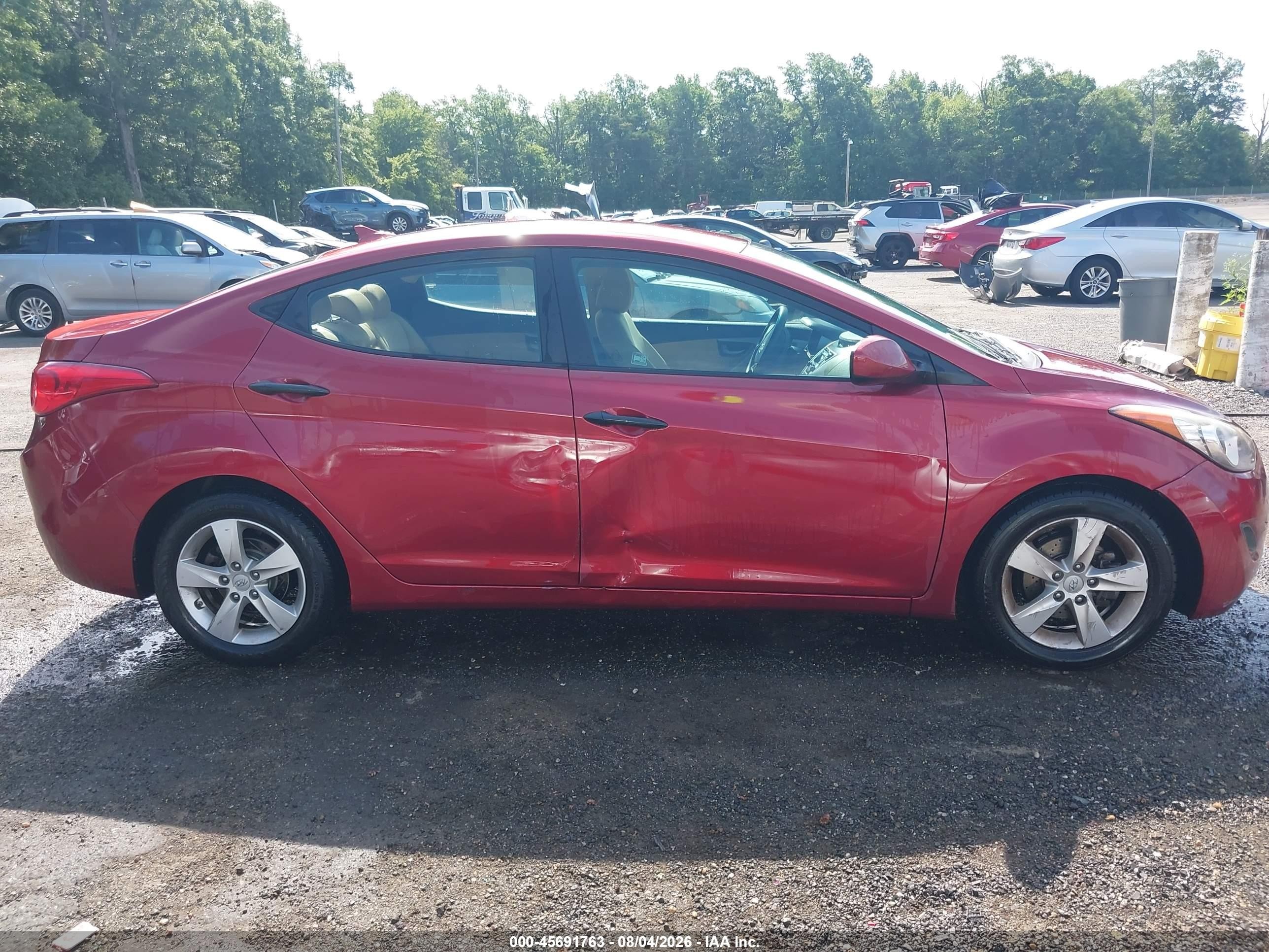 2013 Hyundai Elantra Gls Красный vin: 5NPDH4AE8DH427964