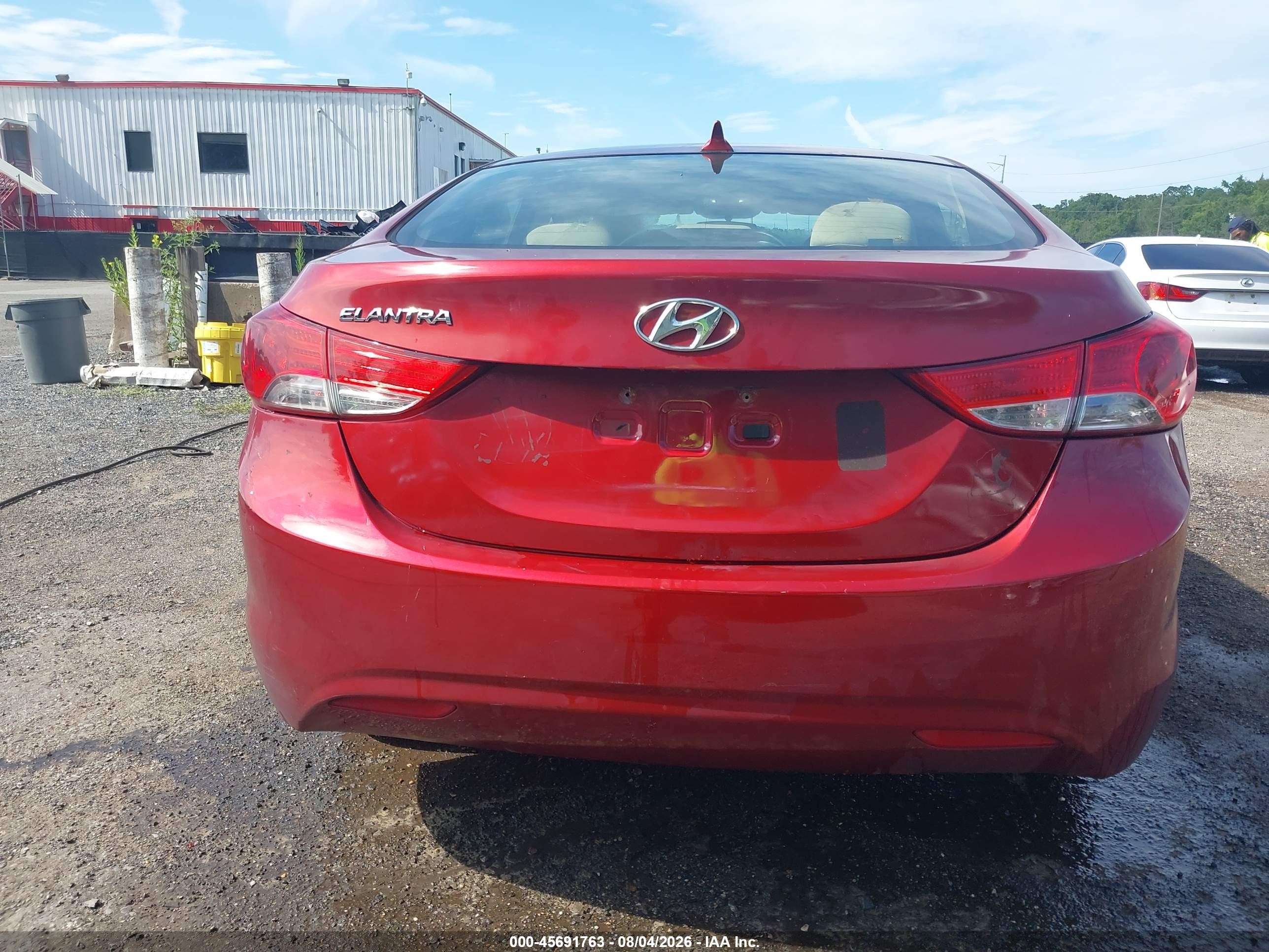 2013 Hyundai Elantra Gls Красный vin: 5NPDH4AE8DH427964