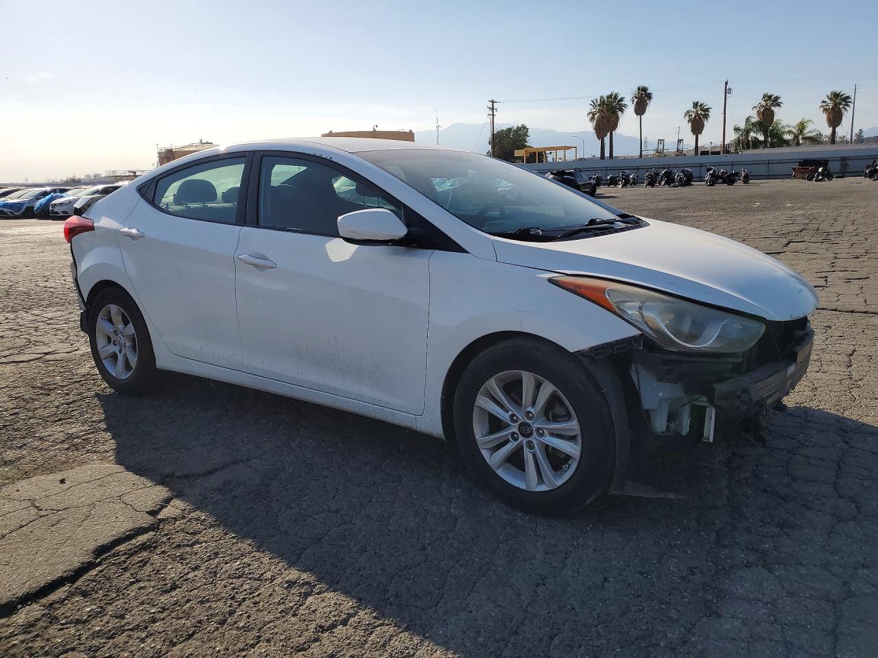 2013 Hyundai Elantra Gls Белый vin: 5NPDH4AE8DH437247