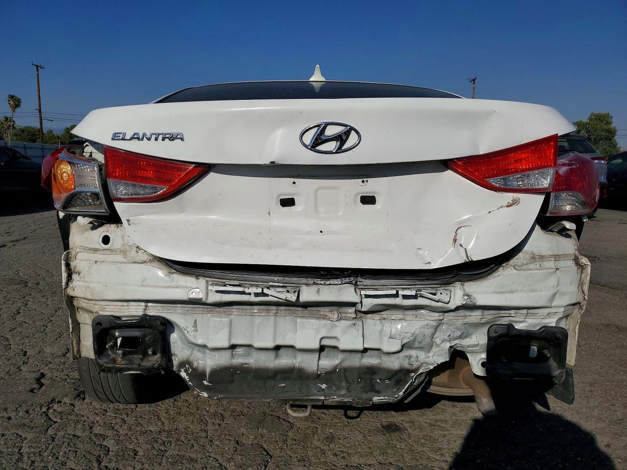 2013 Hyundai Elantra Gls Белый vin: 5NPDH4AE8DH437247