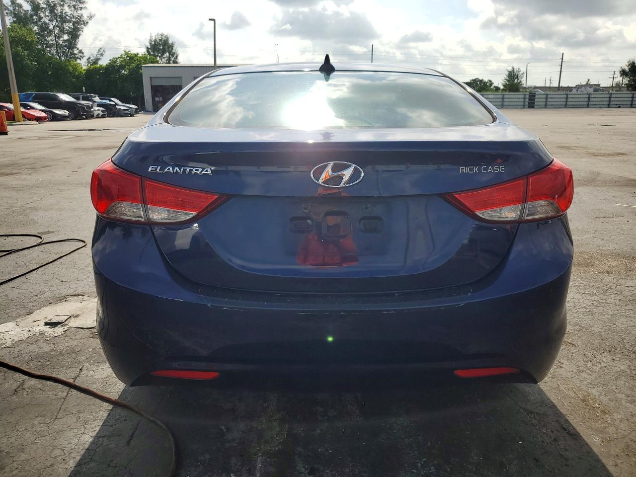 2013 Hyundai Elantra Gls Blue vin: 5NPDH4AE8DH439371