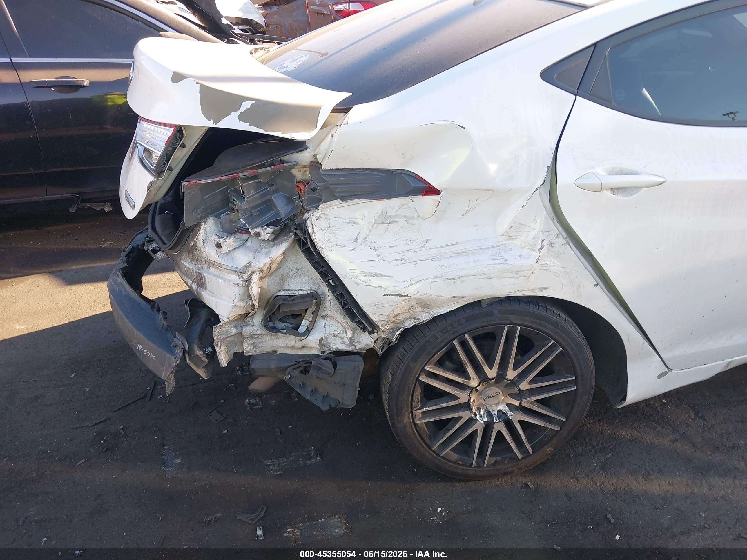 2013 Hyundai Elantra Limited White vin: 5NPDH4AE8DH450144