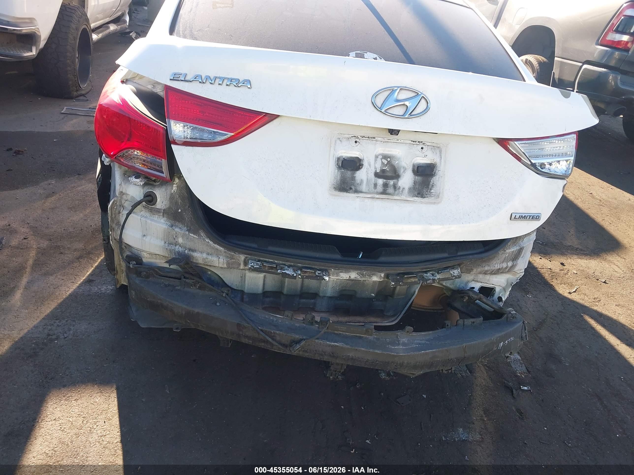 2013 Hyundai Elantra Limited White vin: 5NPDH4AE8DH450144