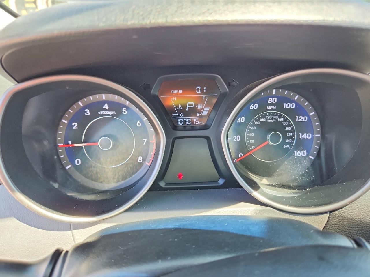 2014 Hyundai Elantra Se White vin: 5NPDH4AE8EH458083