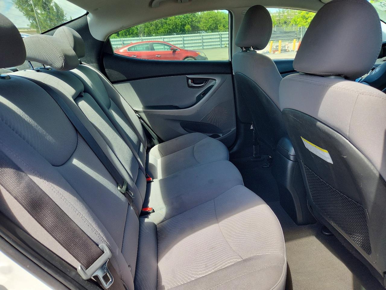 2014 Hyundai Elantra Se White vin: 5NPDH4AE8EH458083