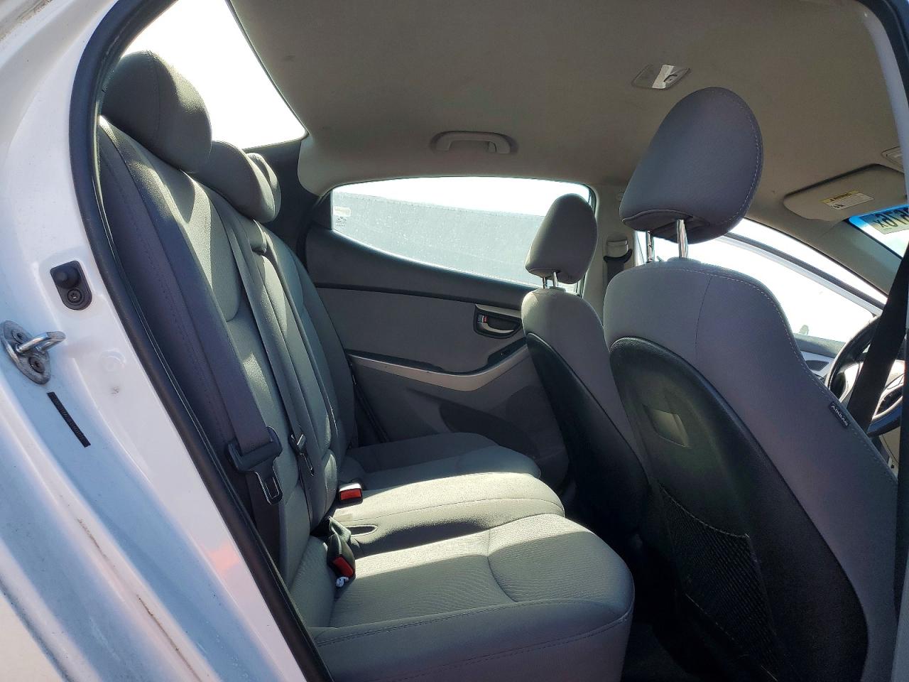 2014 Hyundai Elantra Se White vin: 5NPDH4AE8EH460738
