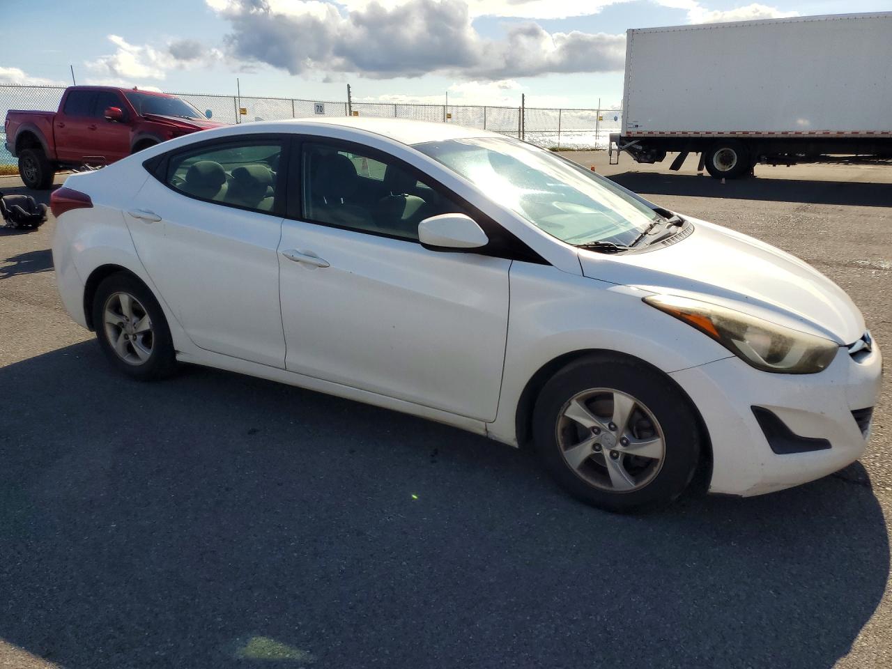 2014 Hyundai Elantra Se White vin: 5NPDH4AE8EH460738