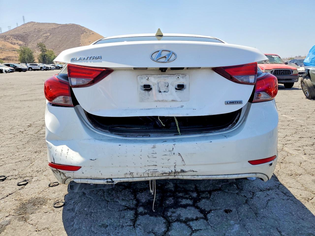2014 Hyundai Elantra Limited White vin: 5NPDH4AE8EH472839