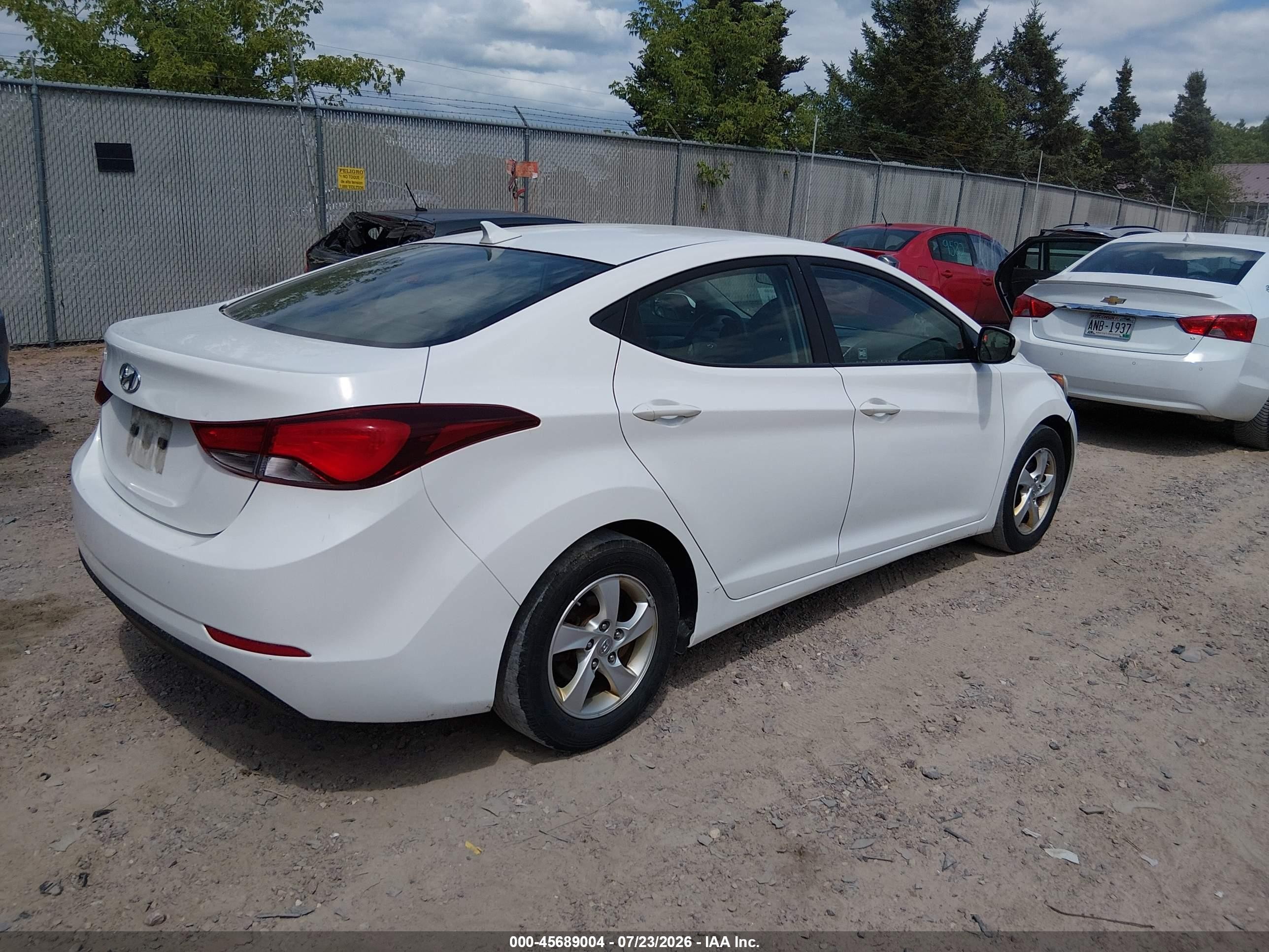 2014 Hyundai Elantra Se White vin: 5NPDH4AE8EH473568