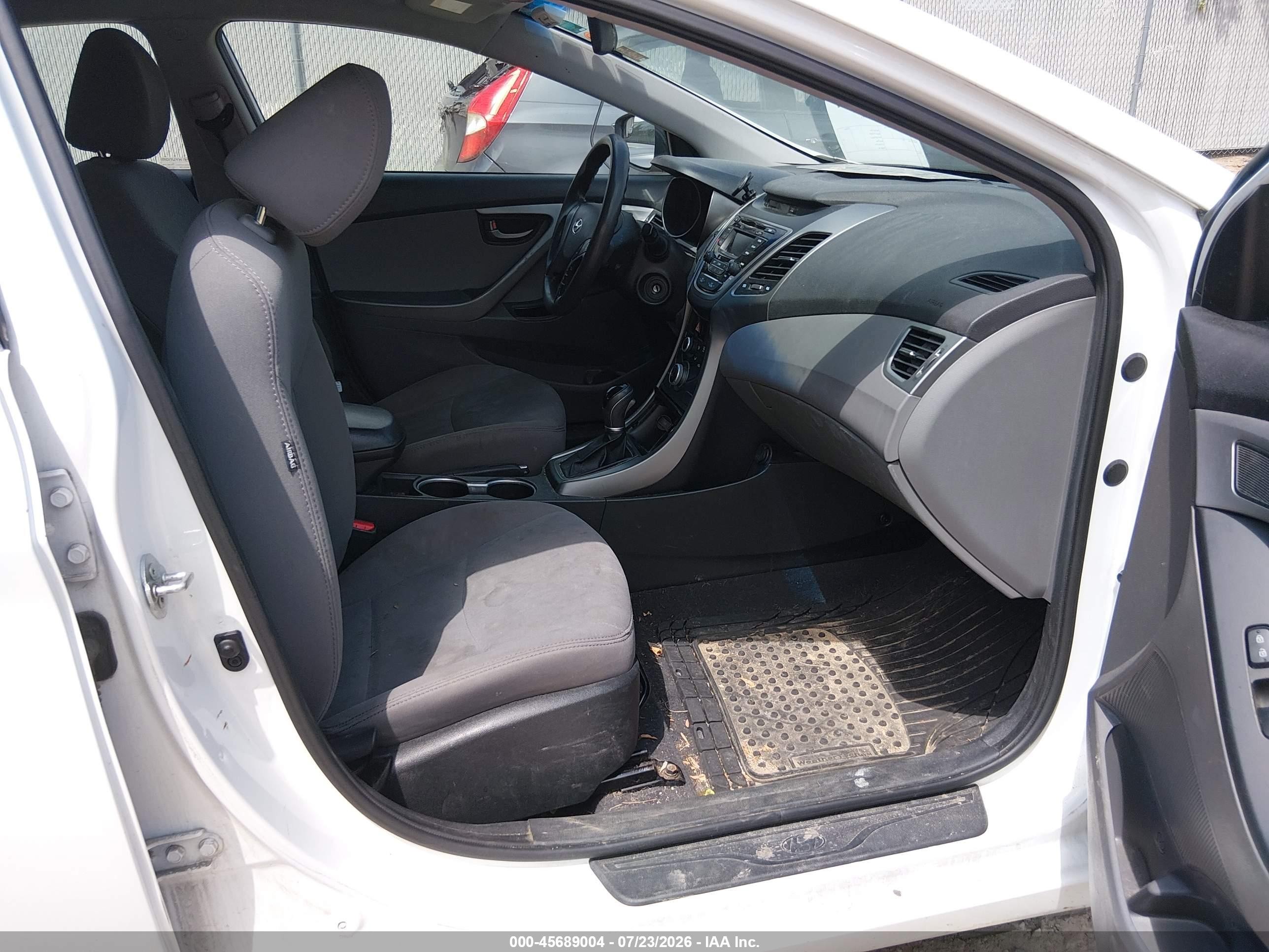 2014 Hyundai Elantra Se White vin: 5NPDH4AE8EH473568