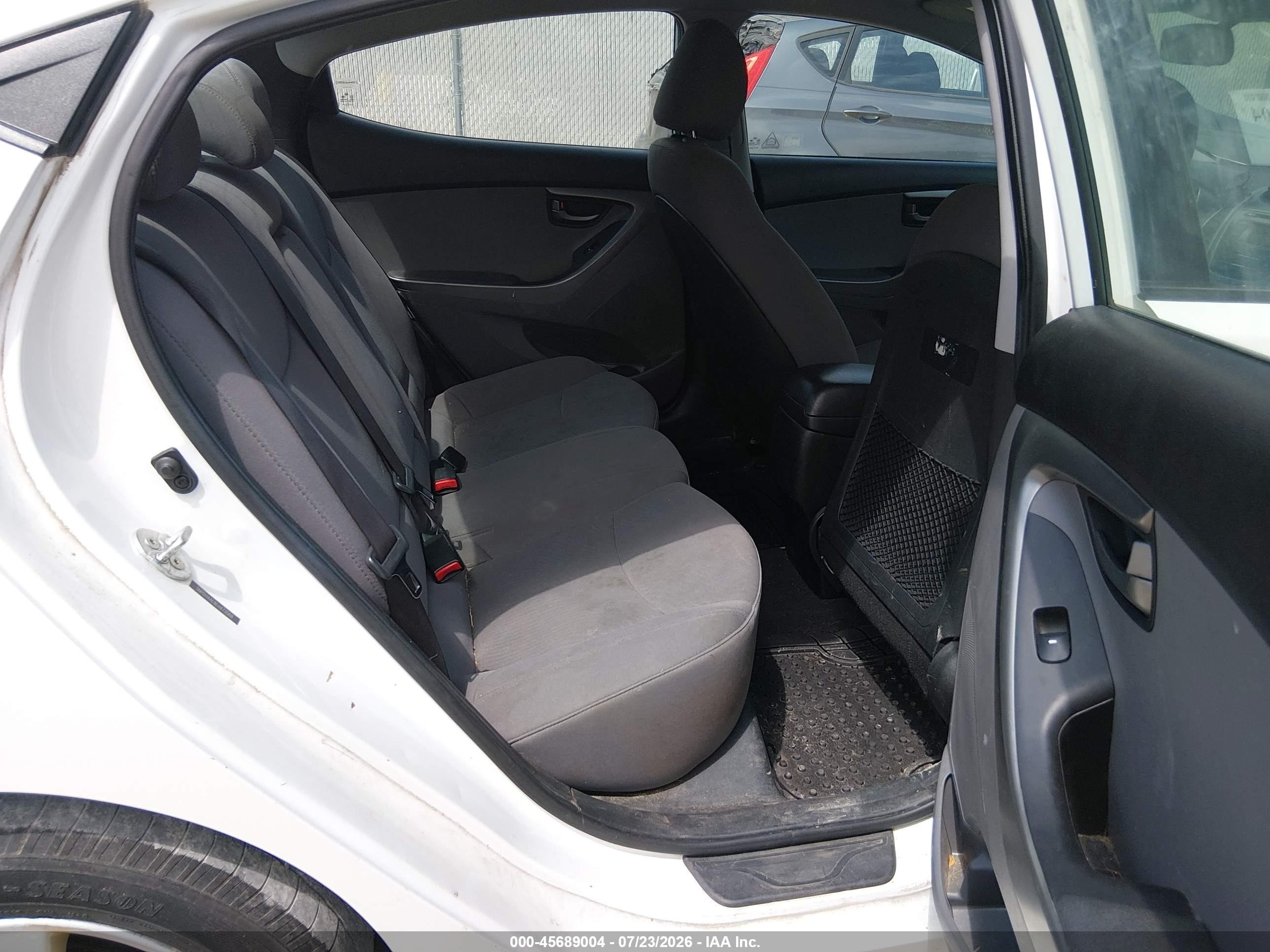2014 Hyundai Elantra Se White vin: 5NPDH4AE8EH473568