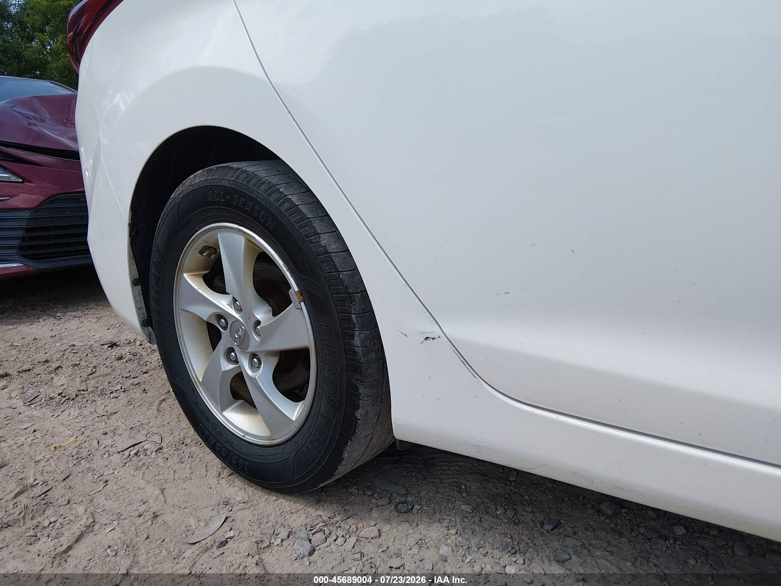 2014 Hyundai Elantra Se White vin: 5NPDH4AE8EH473568