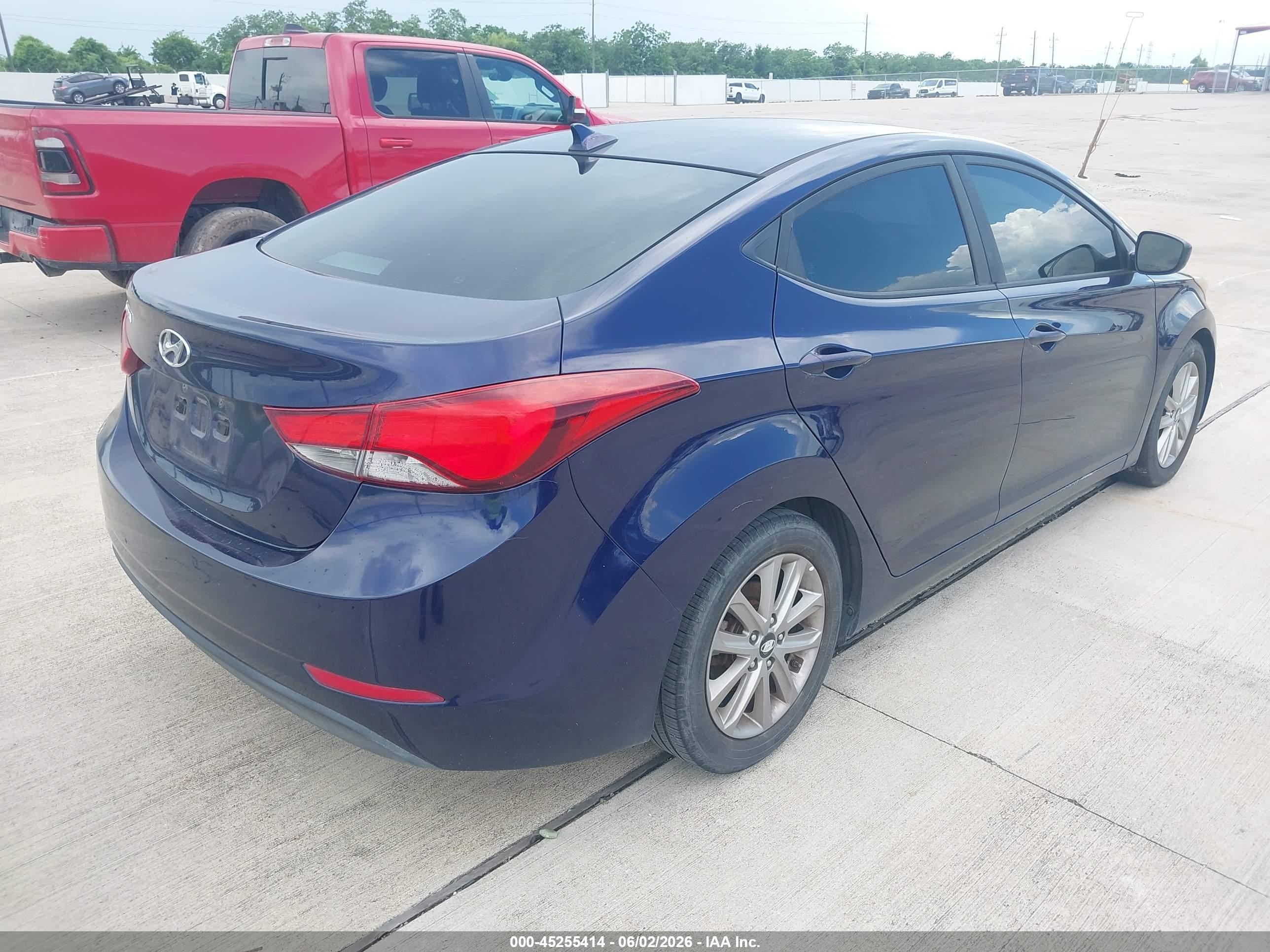 2014 Hyundai Elantra Se Blue vin: 5NPDH4AE8EH486546