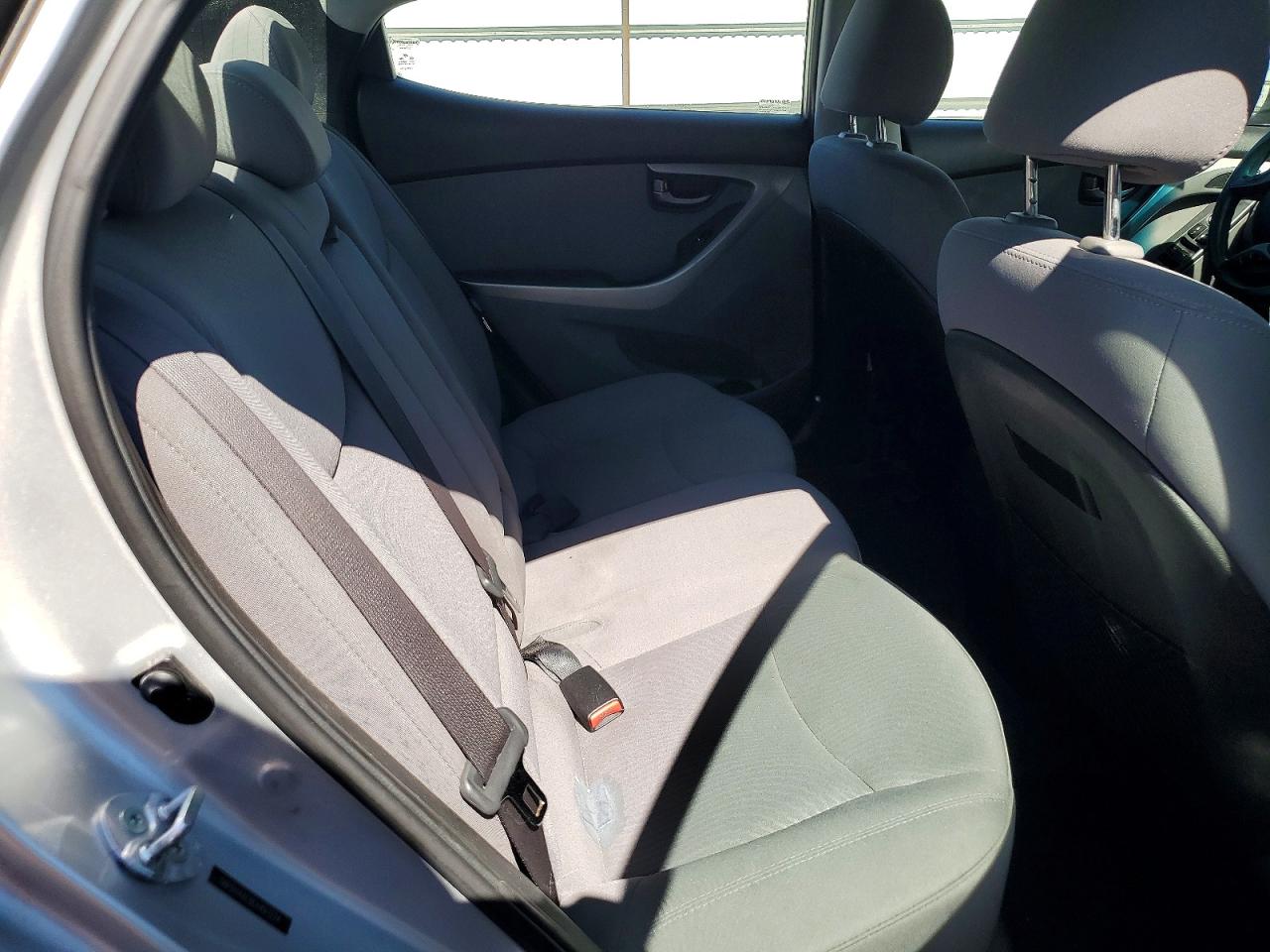 2014 Hyundai Elantra Se Silver vin: 5NPDH4AE8EH497224