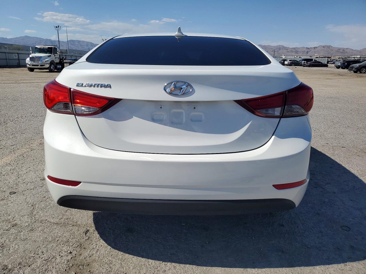 2014 Hyundai Elantra Se Белый vin: 5NPDH4AE8EH500543