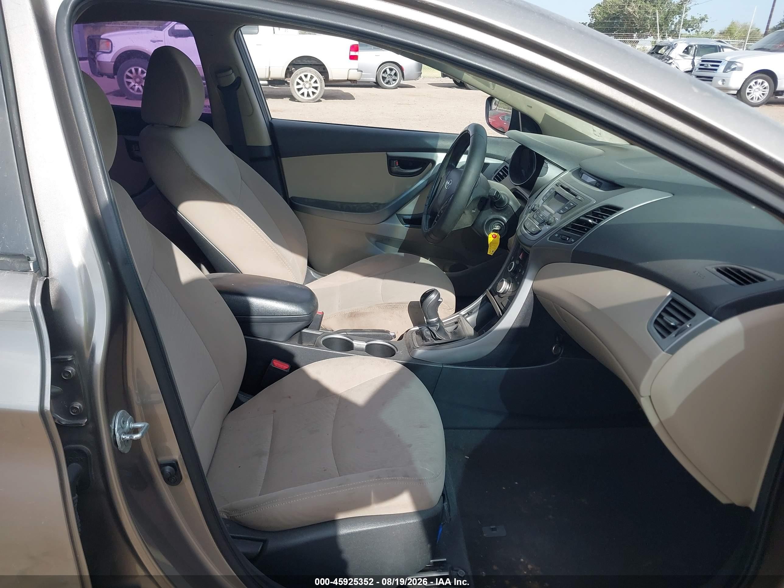 2014 Hyundai Elantra Se Brown vin: 5NPDH4AE8EH505662