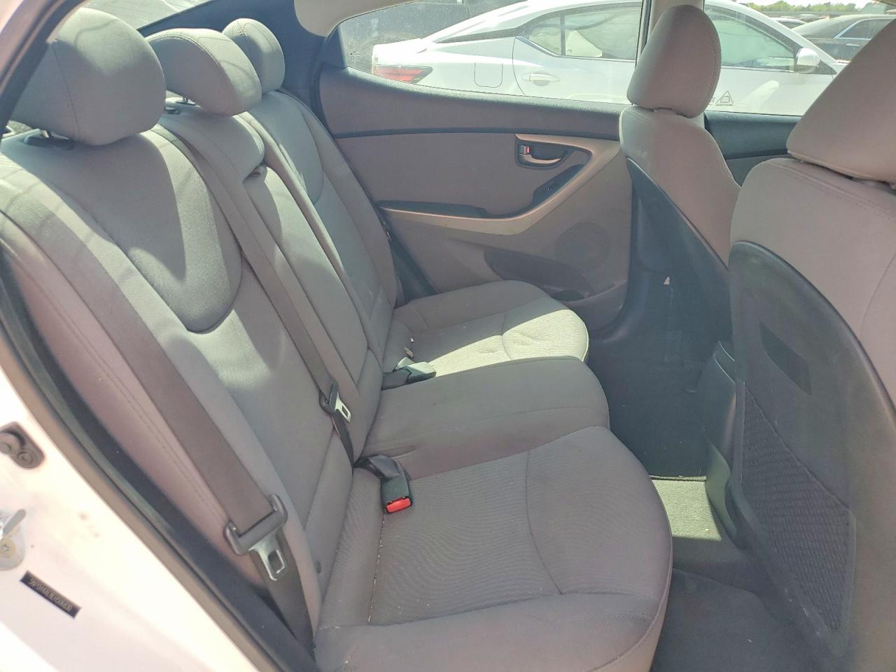 2014 Hyundai Elantra Se White vin: 5NPDH4AE8EH506830