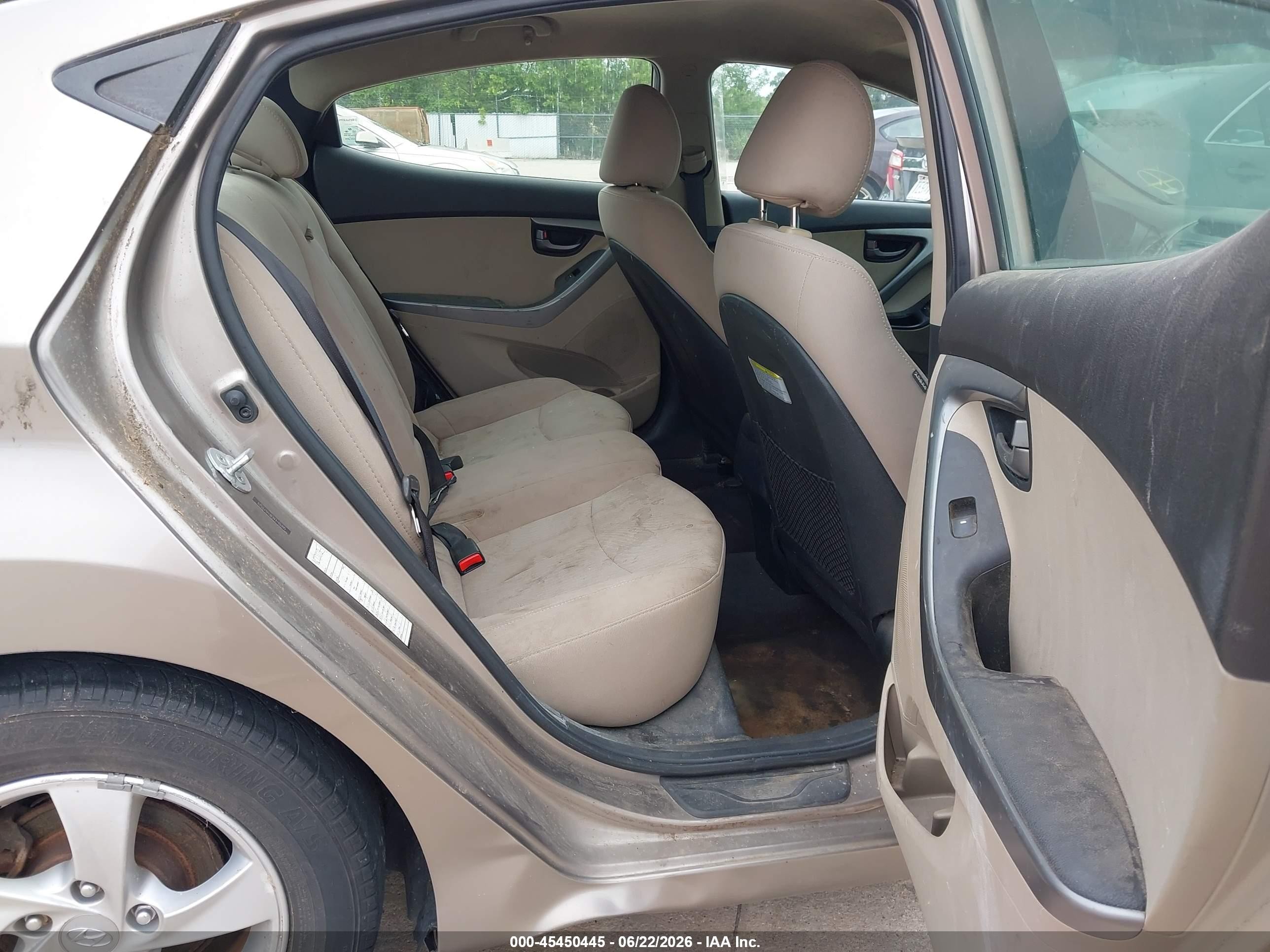 2014 Hyundai Elantra Se Beige vin: 5NPDH4AE8EH512529