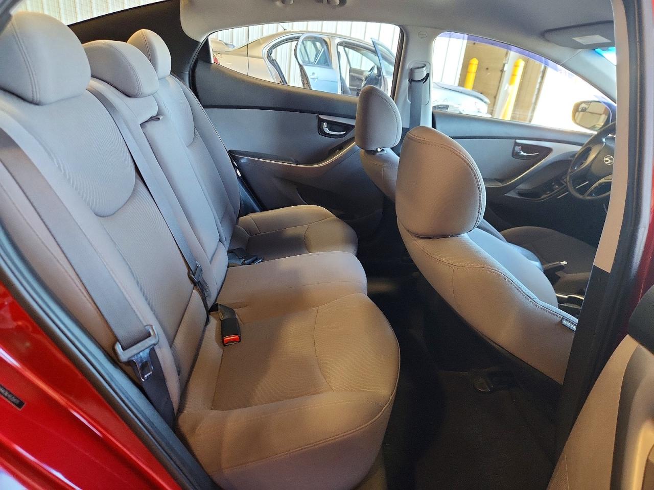 2014 Hyundai Elantra Se Red vin: 5NPDH4AE8EH535471