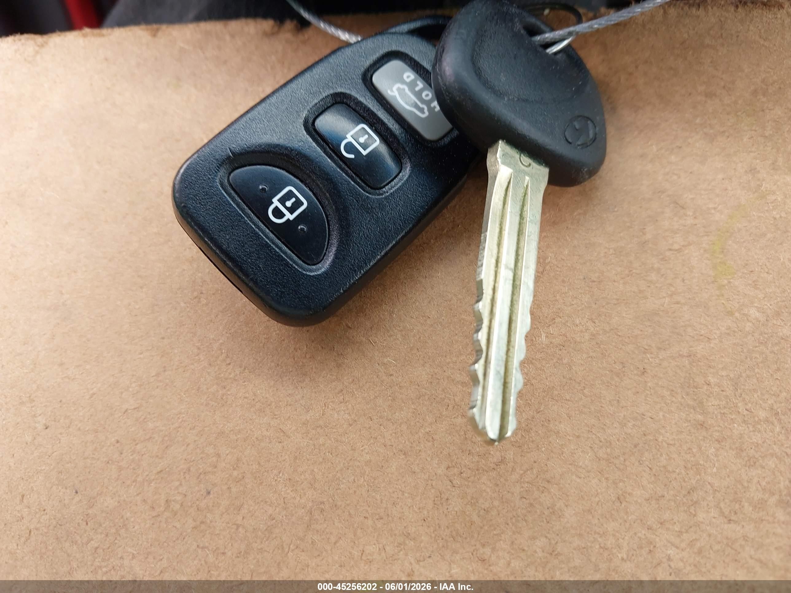 2014 Hyundai Elantra Limited Red vin: 5NPDH4AE8EH542310
