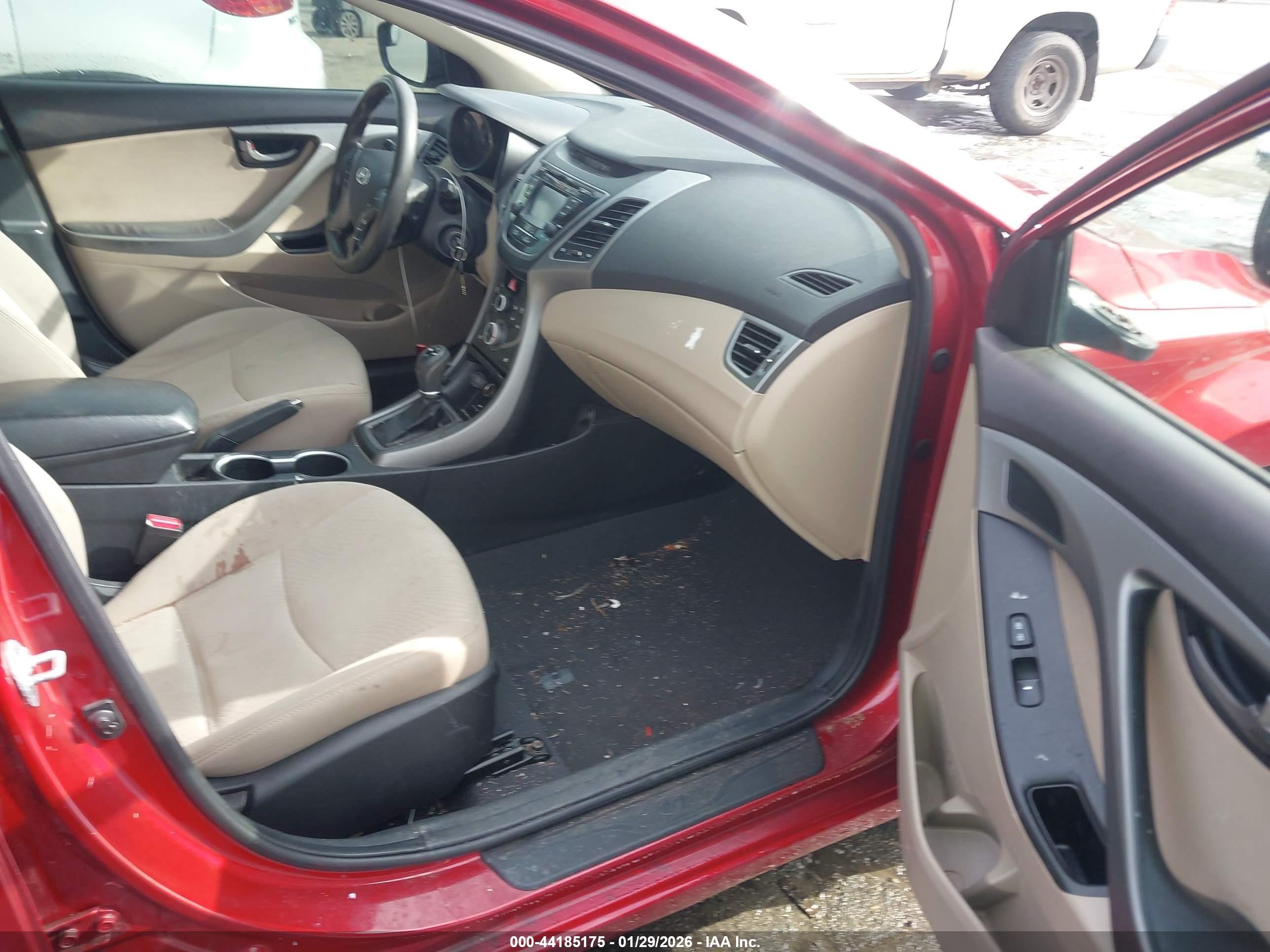 2014 Hyundai Elantra Se Красный vin: 5NPDH4AE8EH543067