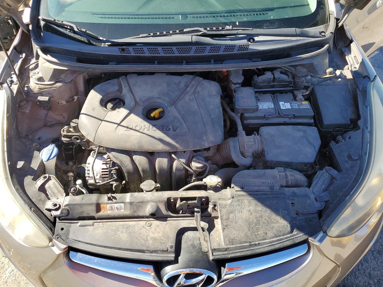 2015 Hyundai Elantra Se Brown vin: 5NPDH4AE8FH550263