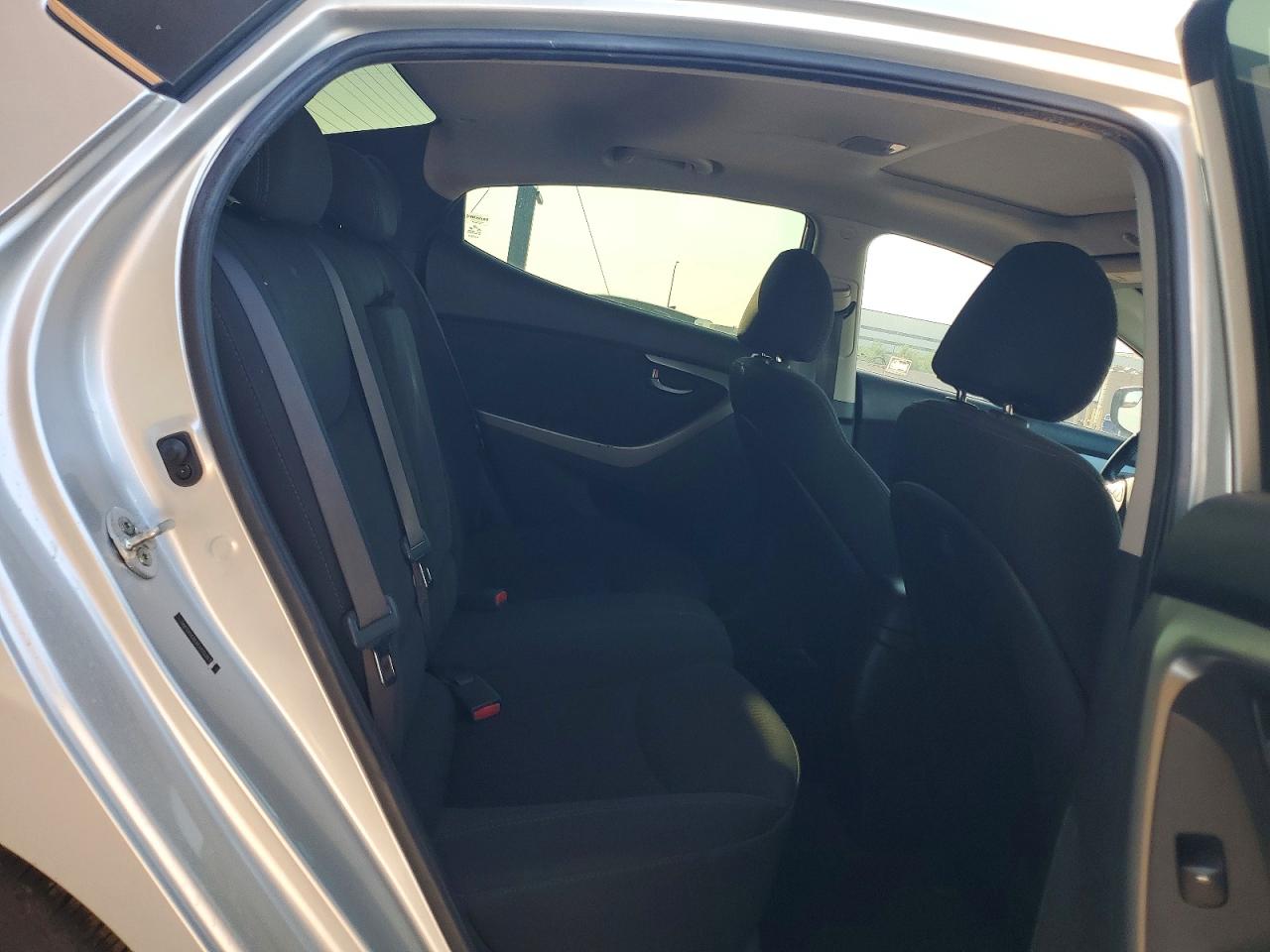 2015 Hyundai Elantra Se Silver vin: 5NPDH4AE8FH553874