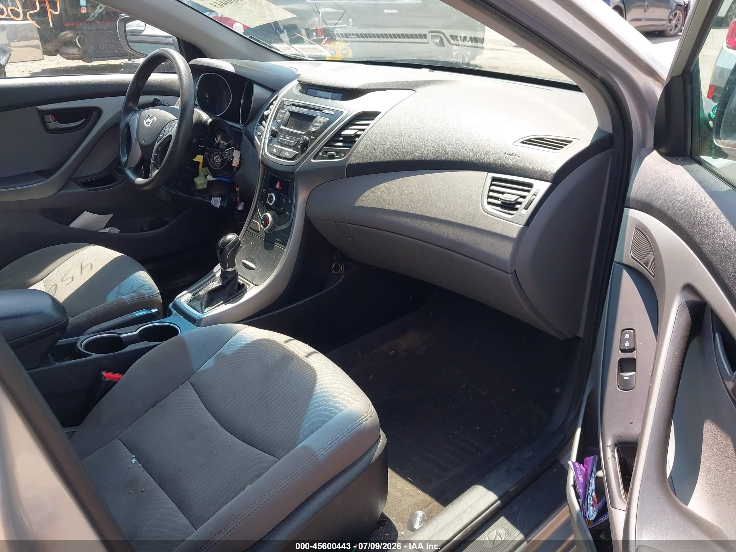 2015 Hyundai Elantra Se Silver vin: 5NPDH4AE8FH554412